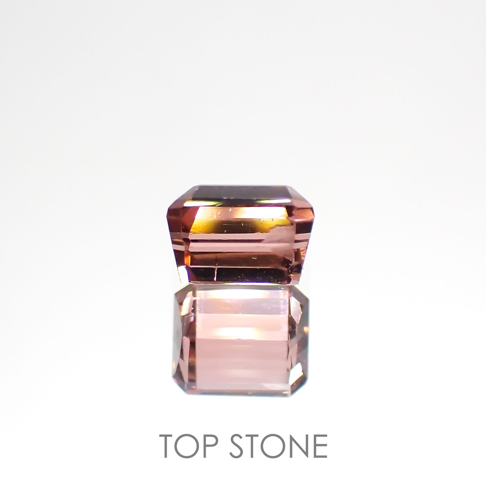 ローズピンクトルマリン(宝石名ピンク・トルマリン)ブラジル/アフリカ産 0.58ct 識別済[220114862]4.9x4mm前後