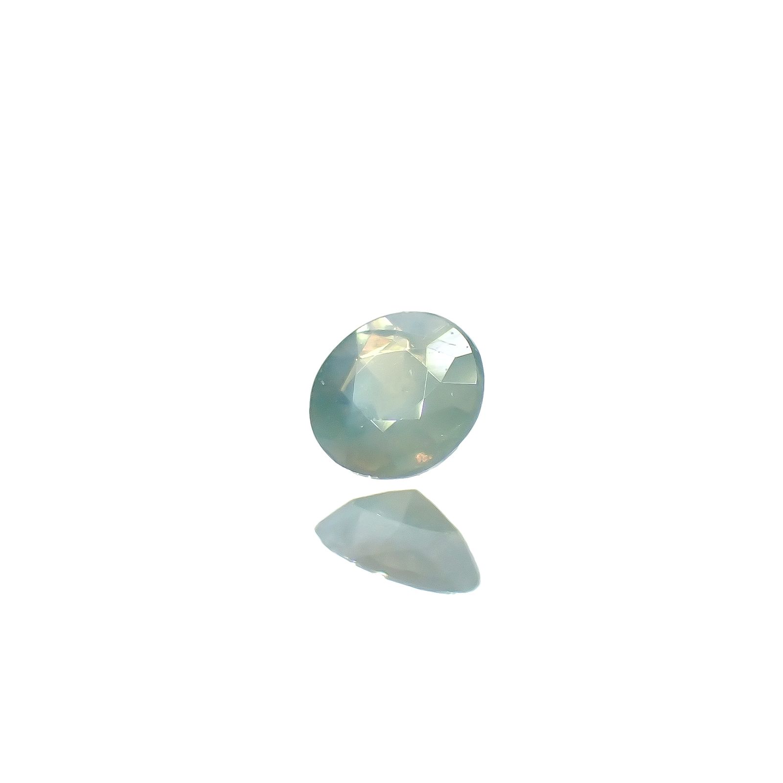 シルキーアレキサンドライト ブラジル産/EmeraldMains社製 0.054ct[240527610]2.4x2.4mm前後