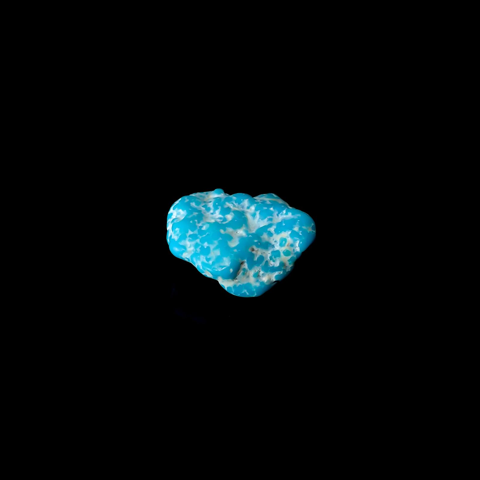 ターコイズ 原石 アメリカ・アリゾナ州キングマン産 7.56ct[240226366]15.4x12.6mm前後