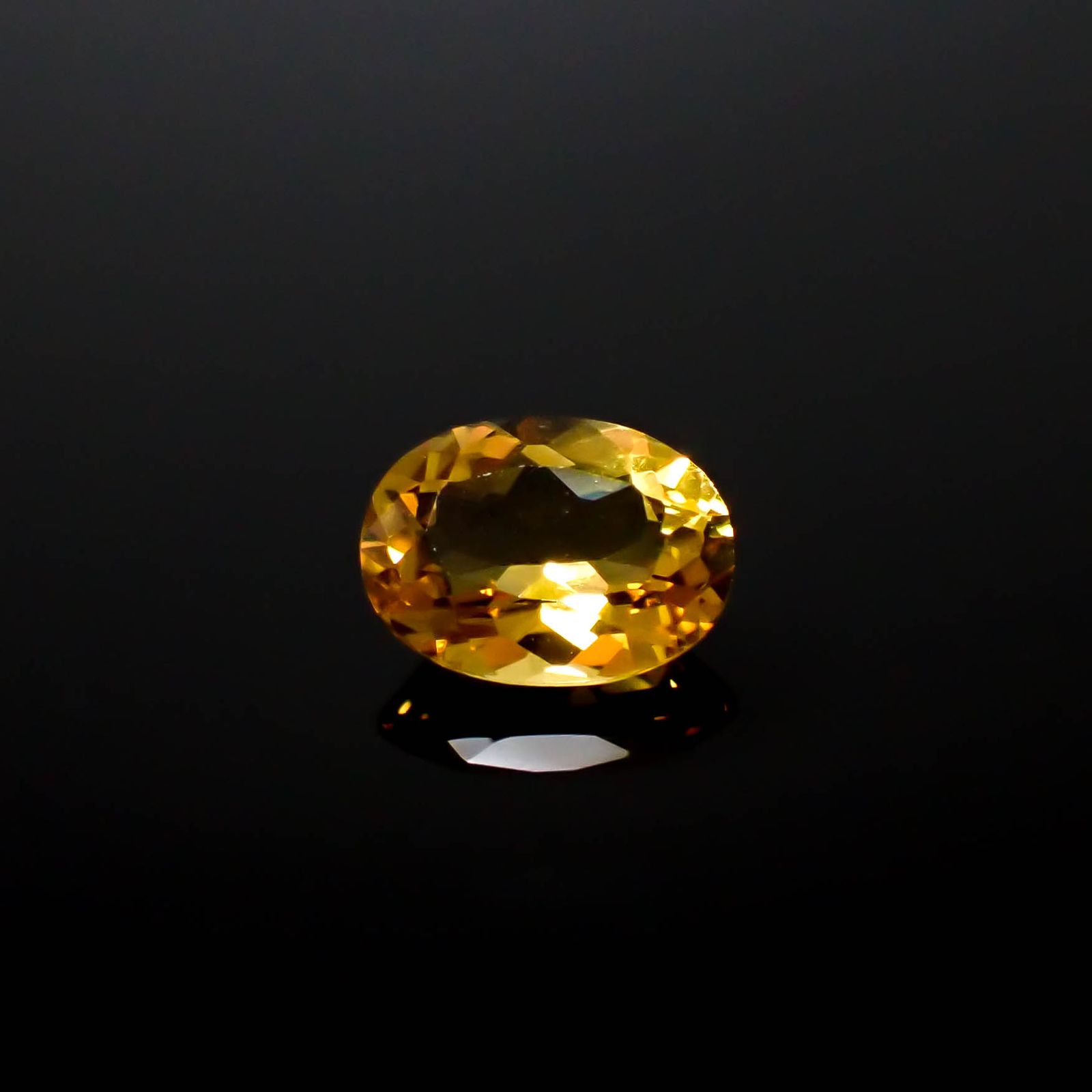 ゴールデンベリル(宝石名ゴールデン・ベリル)ブラジル産 1.09ct 識別済[250330163]8x6.1mm前後