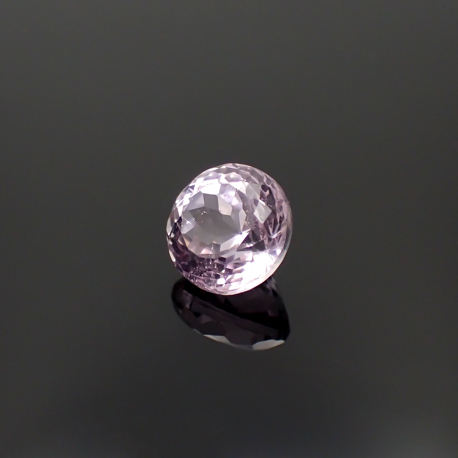 クンツァイト アフガニスタン産 2.56ct [251124354]8x7.9mm前後