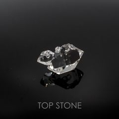 ハーキマーダイヤモンド(宝石名クォーツ) アメリカ・ニューヨーク州産 原石・結晶 2.87ct 識別済[20127557]12.8×7.2mm前後