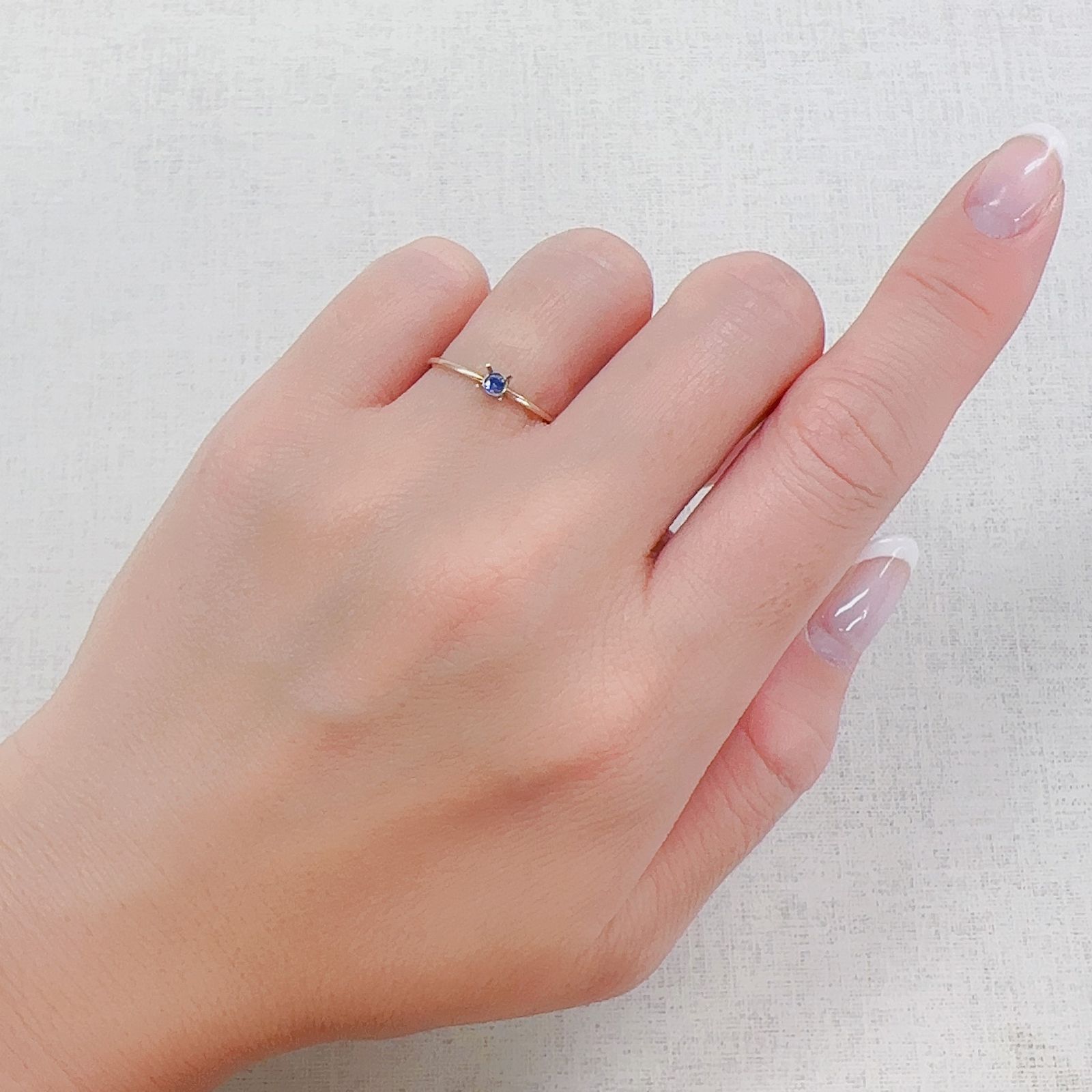ベニトアイト アメリカ・カリフォルニア州産 0.048ct[230521979]2.2x2.2mm前後