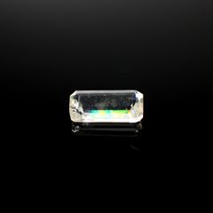 リューサイト 遊色効果あり(宝石名リューサイト)イタリア産 0.32ct 識別済[240628414]6.6x2.9mm前後