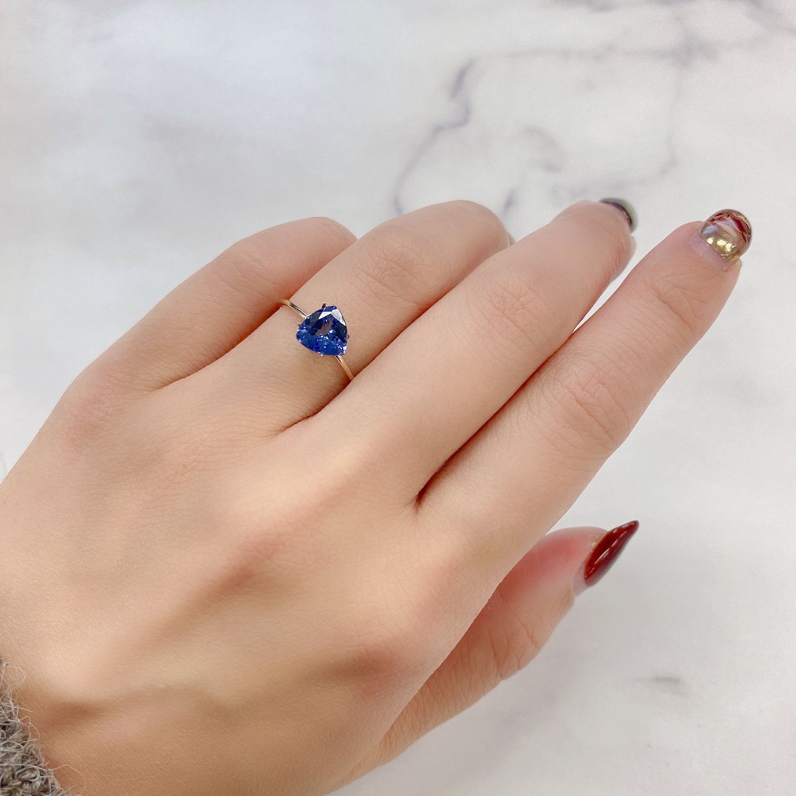 バイカラータンザナイト(宝石名タンザナイト) タンザニア産 1.250ct ソ付(彩珠)[210711818]7×7mm前後