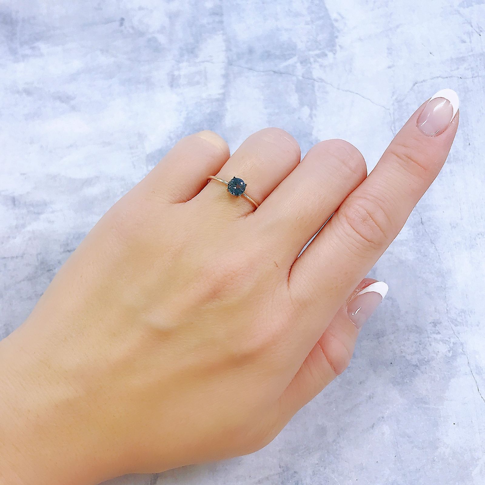 モンタナサファイア アメリカ・モンタナ州産 0.65ct[221219533]5x5mm前後