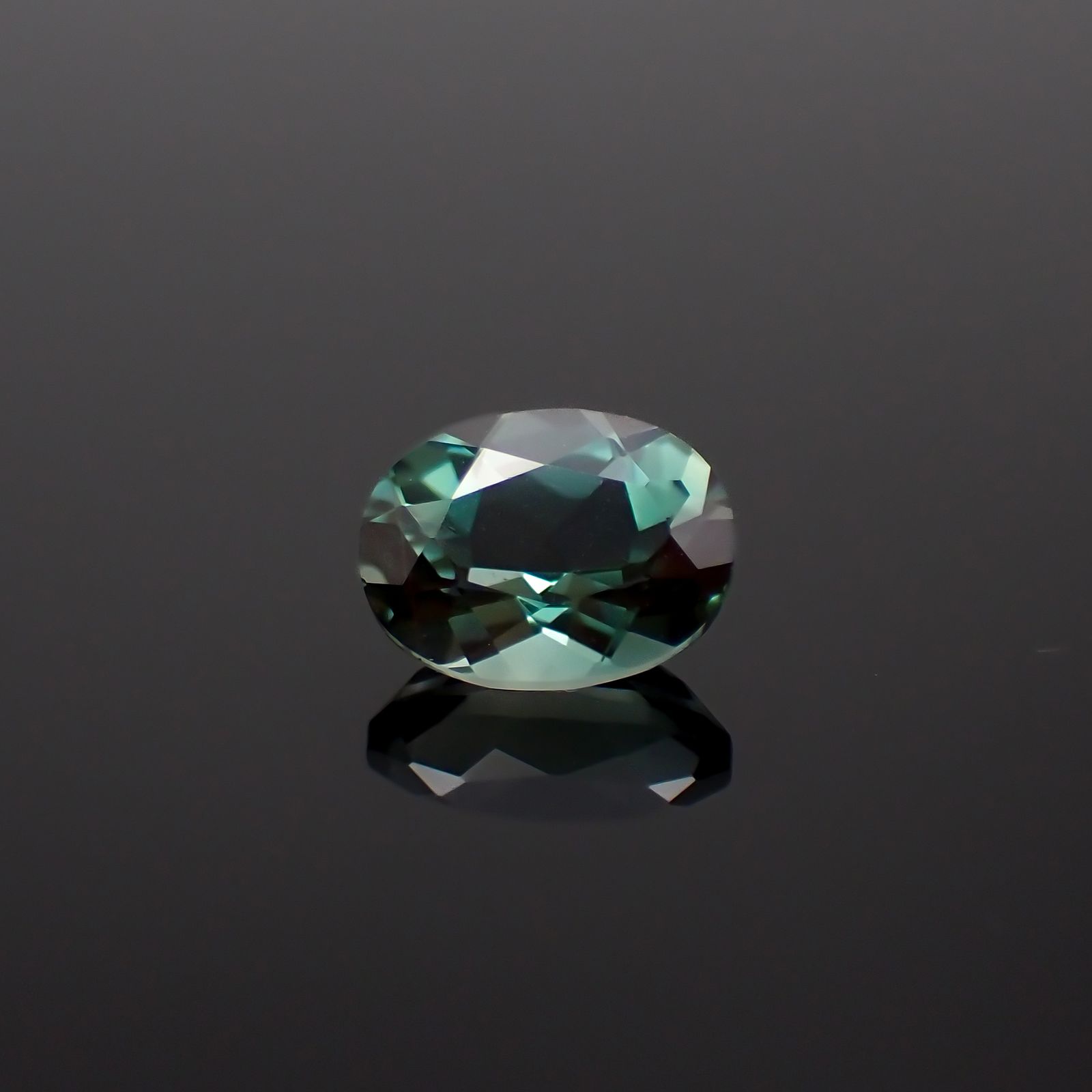 カラーチェンジアンデシン モンゴル産 1.21ct[231023561]8x6.2mm前後