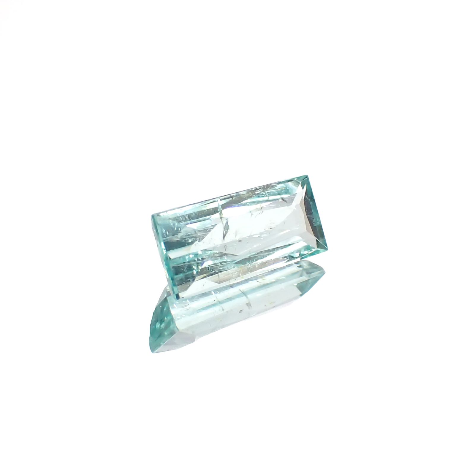 パライバトルマリン(宝石名トルマリン/別名パライバ・トルマリン)モザンビーク産 1.25ct 識別済[231224361]9.6x4.7mm前後
