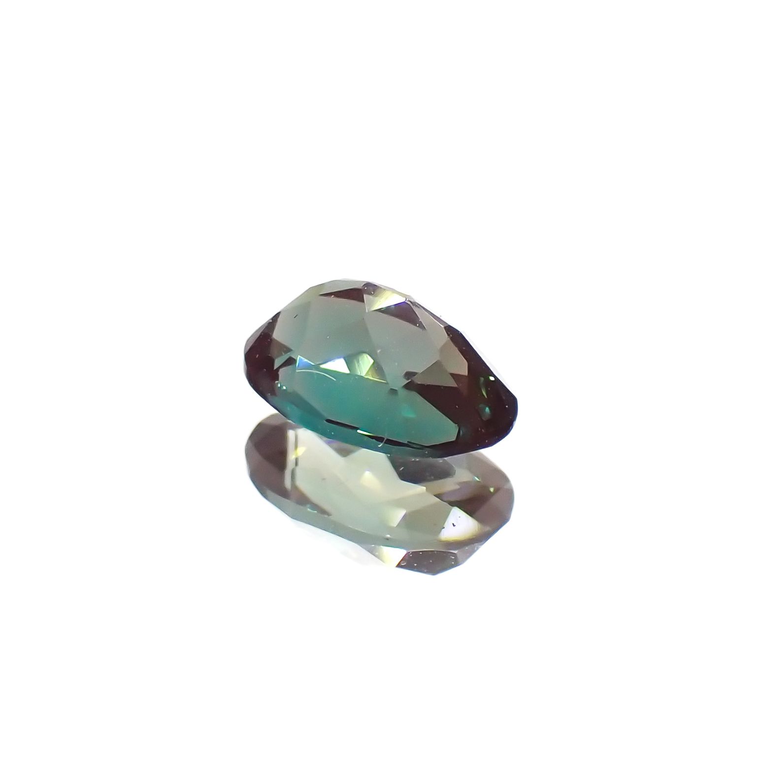 カラーチェンジアンデシン モンゴル産 0.40ct[230421470]5.8x3.8mm前後