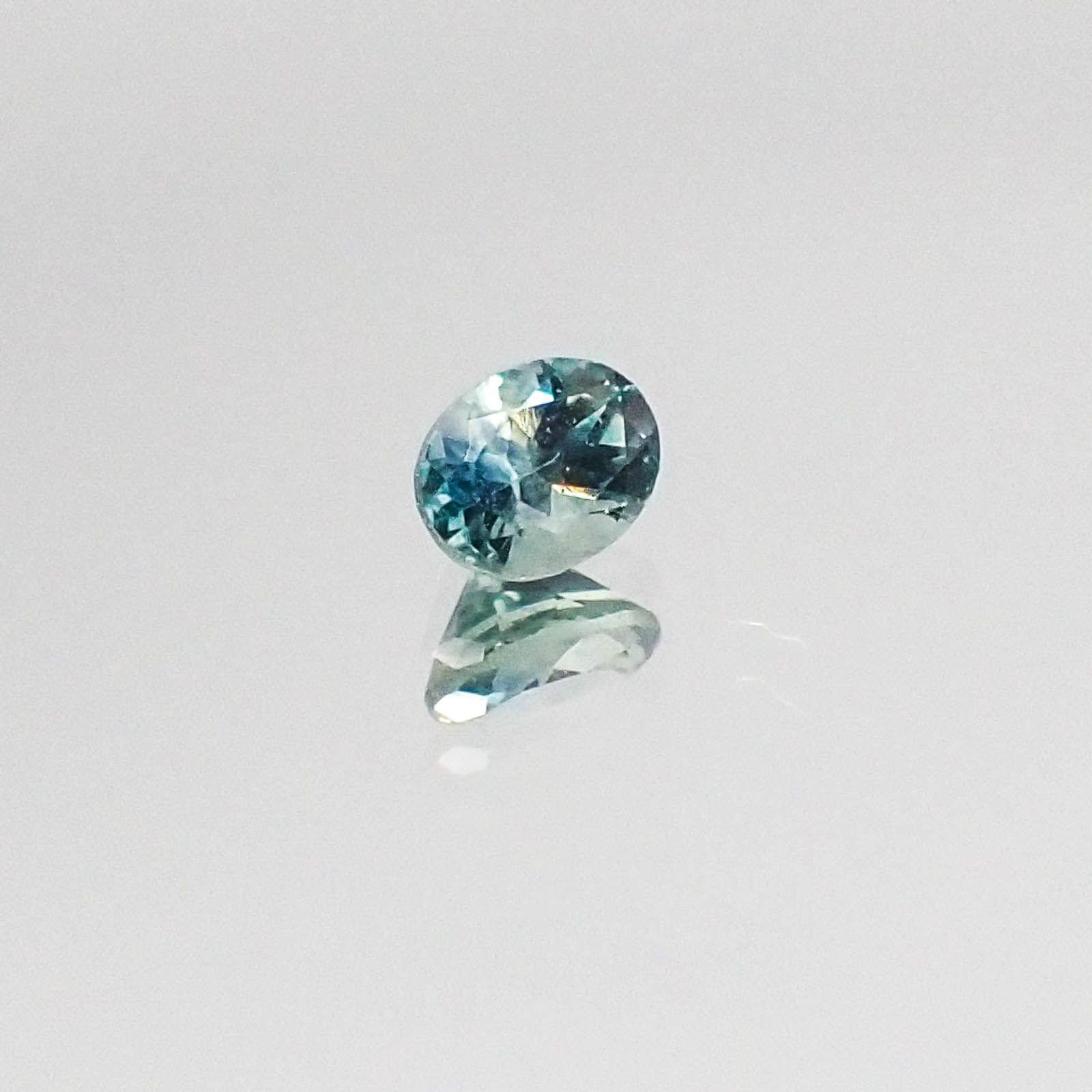 モンタナサファイア アメリカ産 ルース 0.24ct[20073890]3.9×3.1mm前後
