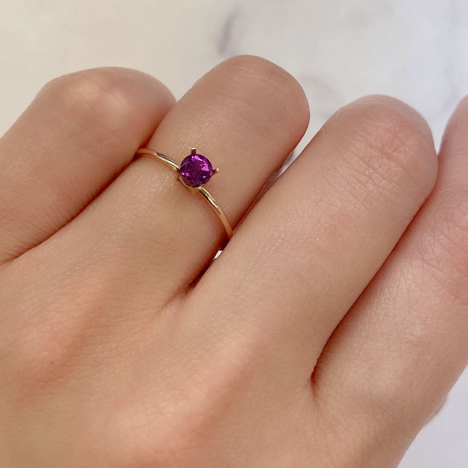 カラーシフト マラヤガーネット(宝石名ガーネット)タンザニア産 0.40ct 識別済[220817282]4x3.9mm前後
