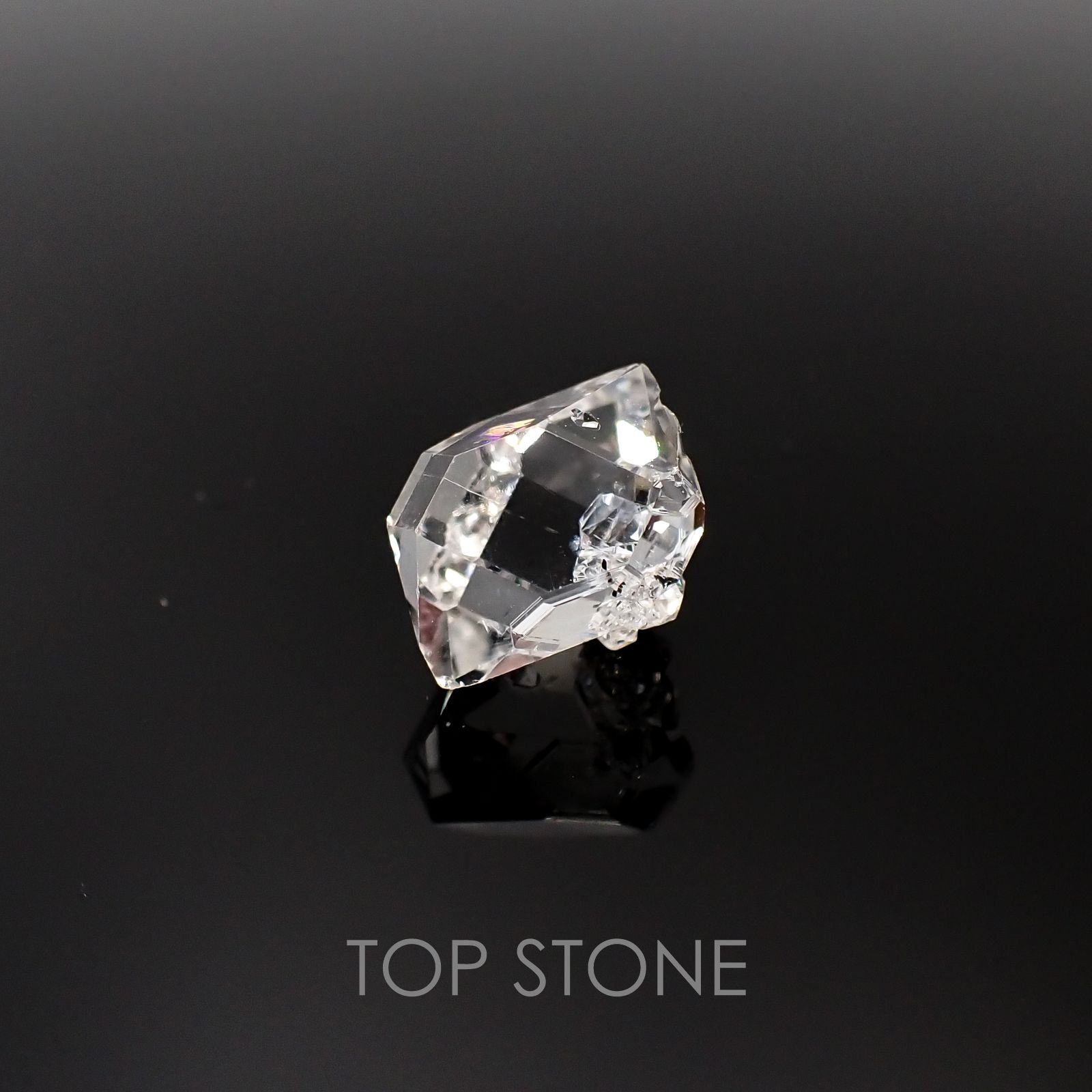 ハーキマーダイヤモンド(宝石名クォーツ) アメリカ・ニューヨーク州産 原石・結晶 3.01ct 識別済[20095004]10.8×8.4mm前後