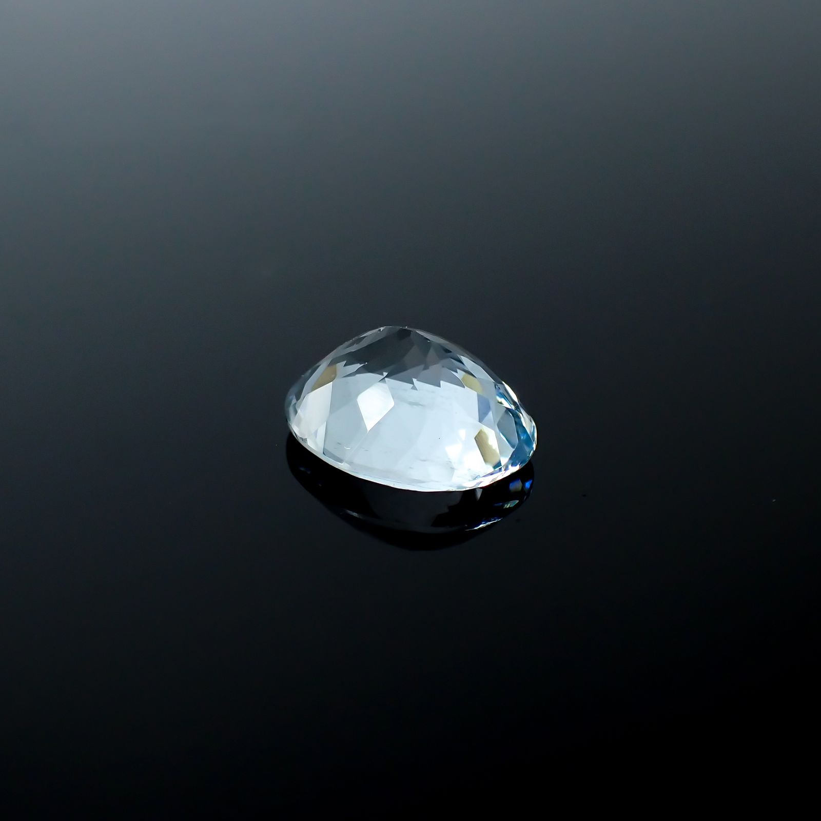 アクアマリン モザンビーク産 2.86ct[240125406]10.8x8.8mm前後