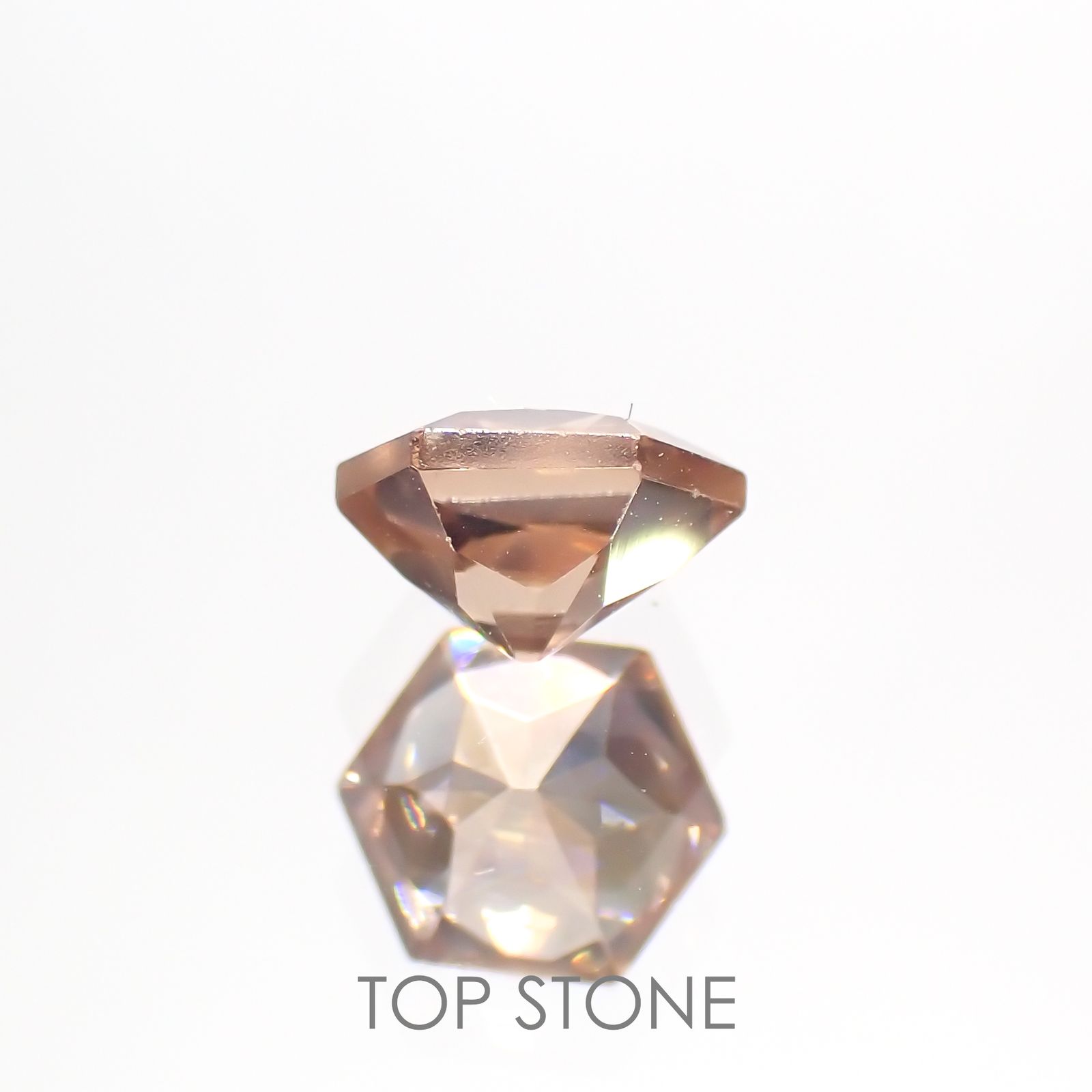◇ヘキサゴンカット◇シナモンカラージルコン(宝石名ジルコン) カンボジア産 0.87ct 識別済[210410472]4.9×5.1mm前後