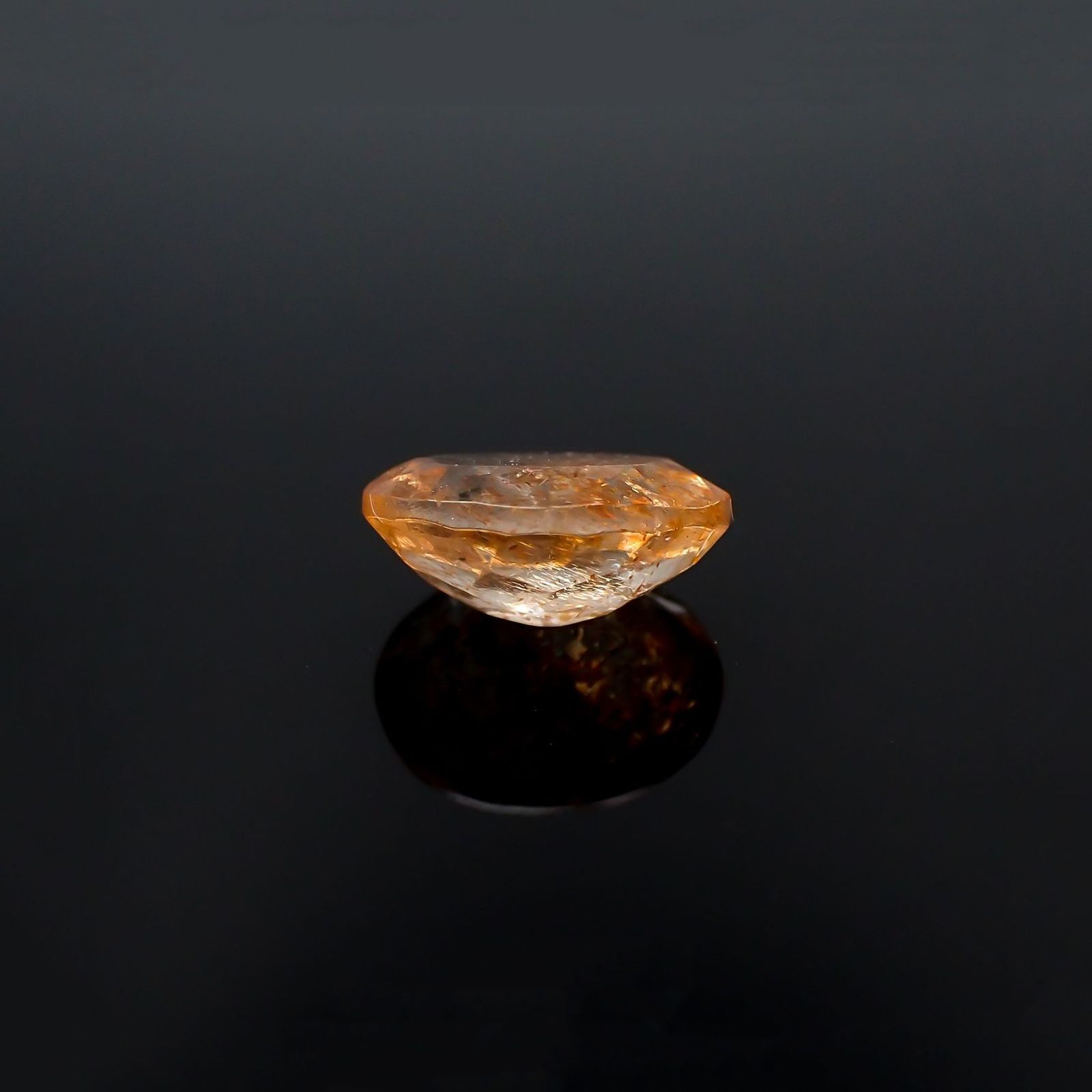 イリュージョンサンストーン インド産 1.73ct / 9.1x7.3mm前後 [221219255]