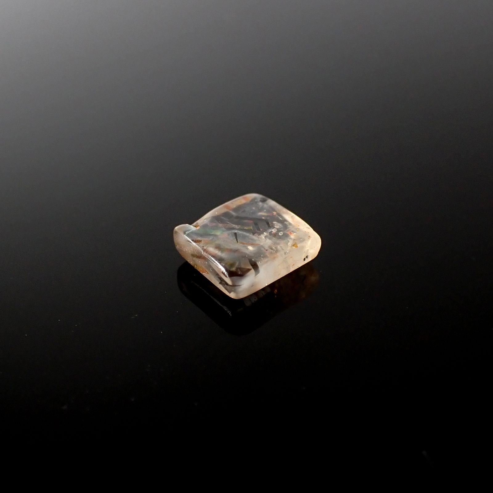 レインボーラティスサンストーン オーストラリア産 0.72ct[240326525]5.8x5.3mm前後