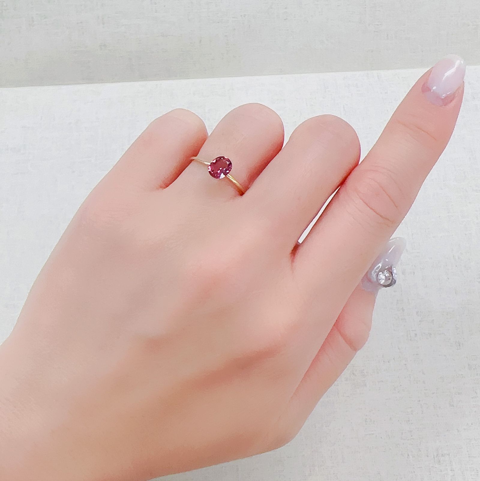 ピンクスピネル(宝石名スピネル)ビルマ/マダガスカル産 0.77ct 識別済[230421743]6.3x5.1mm前後