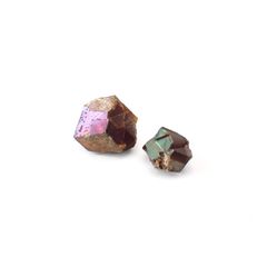 レインボーガーネット原石2個セット 日本・奈良県産 16.16ct(2pcs合計) / 8.8-12.3x8.7-11.8mm前後 [260432075]