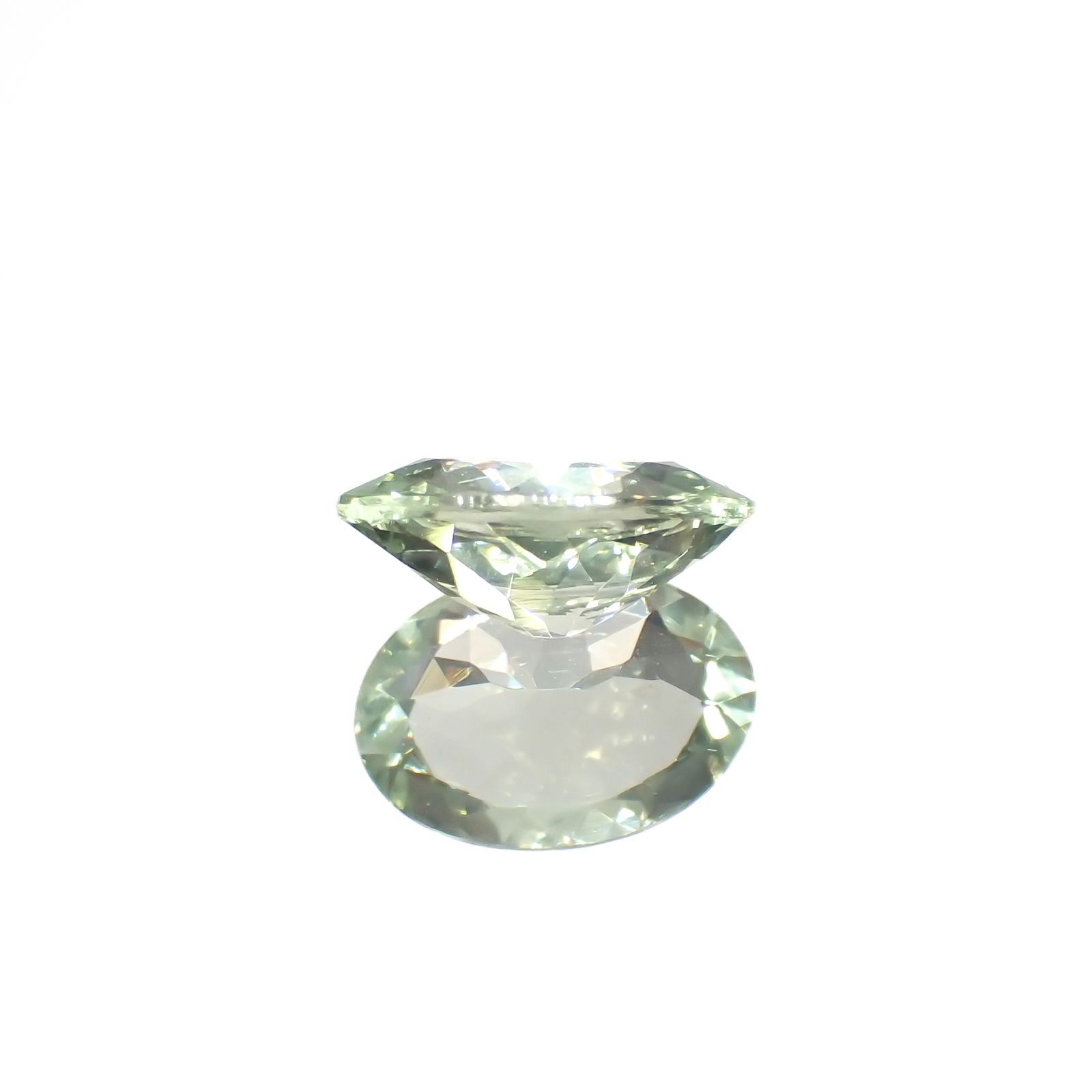 バナジウムクリソベリル(宝石名クリソベリル)マダガスカル産 0.815ct ソ付(日独)[221018902]7.22x5.06mm前後
