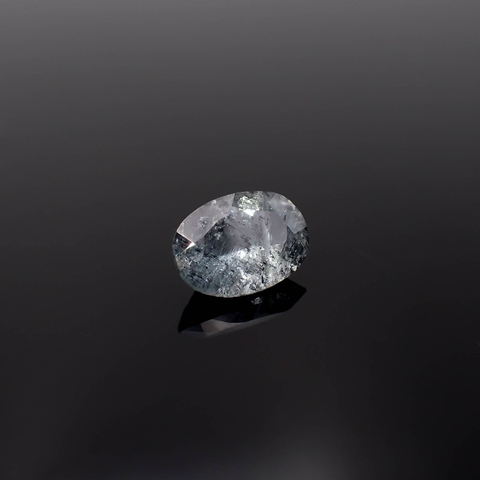 モスアクアマリン ブラジル産 3.89ct[231224700]12.7x8.8mm前後