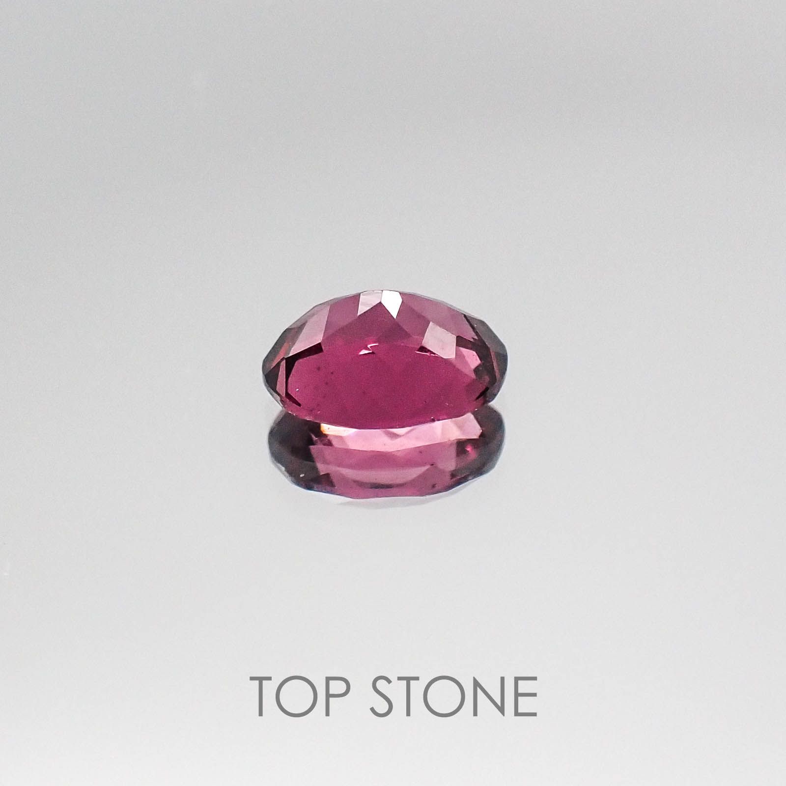 カラーシフト マラヤガーネット(宝石名ガーネット)タンザニア・マヘンゲ産 1.03ct 識別済[220717108]7.1x5.1mm前後