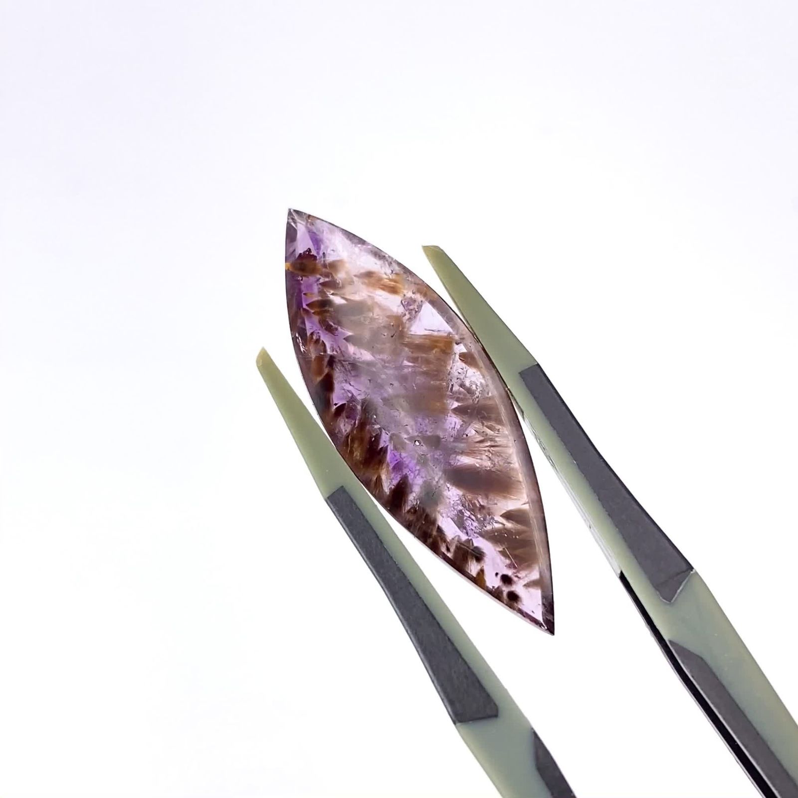 ゲーサイトインアメジスト ブラジル産 9.18ct / 33.3x11.4mm前後