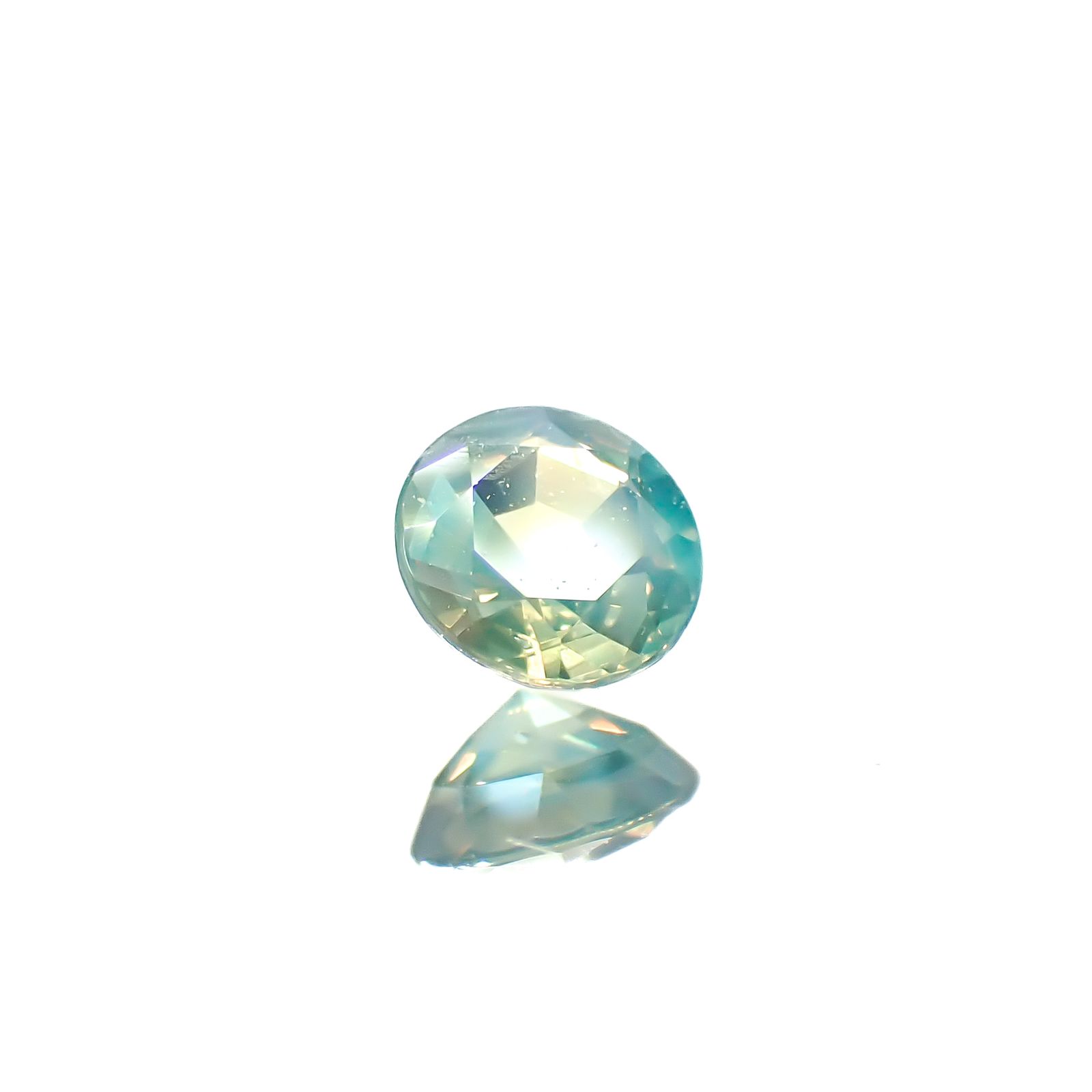 シルキーアレキサンドライト ブラジル・ミナスジェライス州ヘマチタ鉱山産 0.13ct [241129505]3.1x3.1mm前後