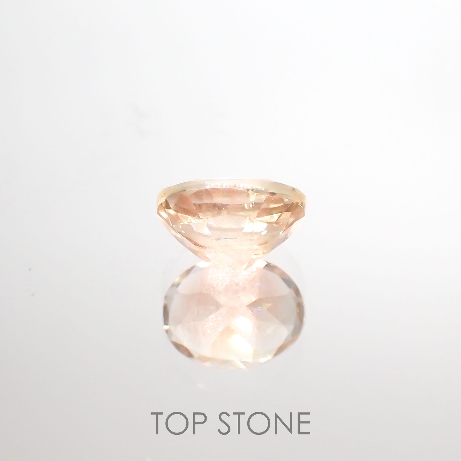 オレゴンサンストーン(宝石名ラブラドライト)アメリカ・オレゴン州産 0.96ct 識別済[220114658]7.3x5.6mm前後