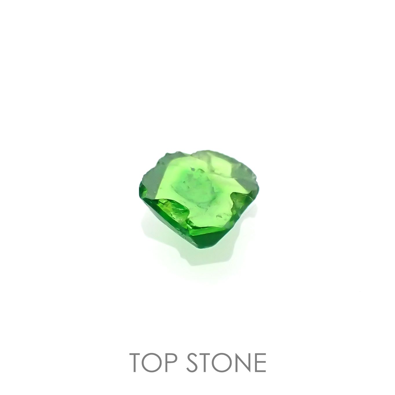 デマントイドガーネット(宝石名デマントイド・ガーネット) 原石・結晶 0.17ct 識別済[210912777]4×3.9mm前後