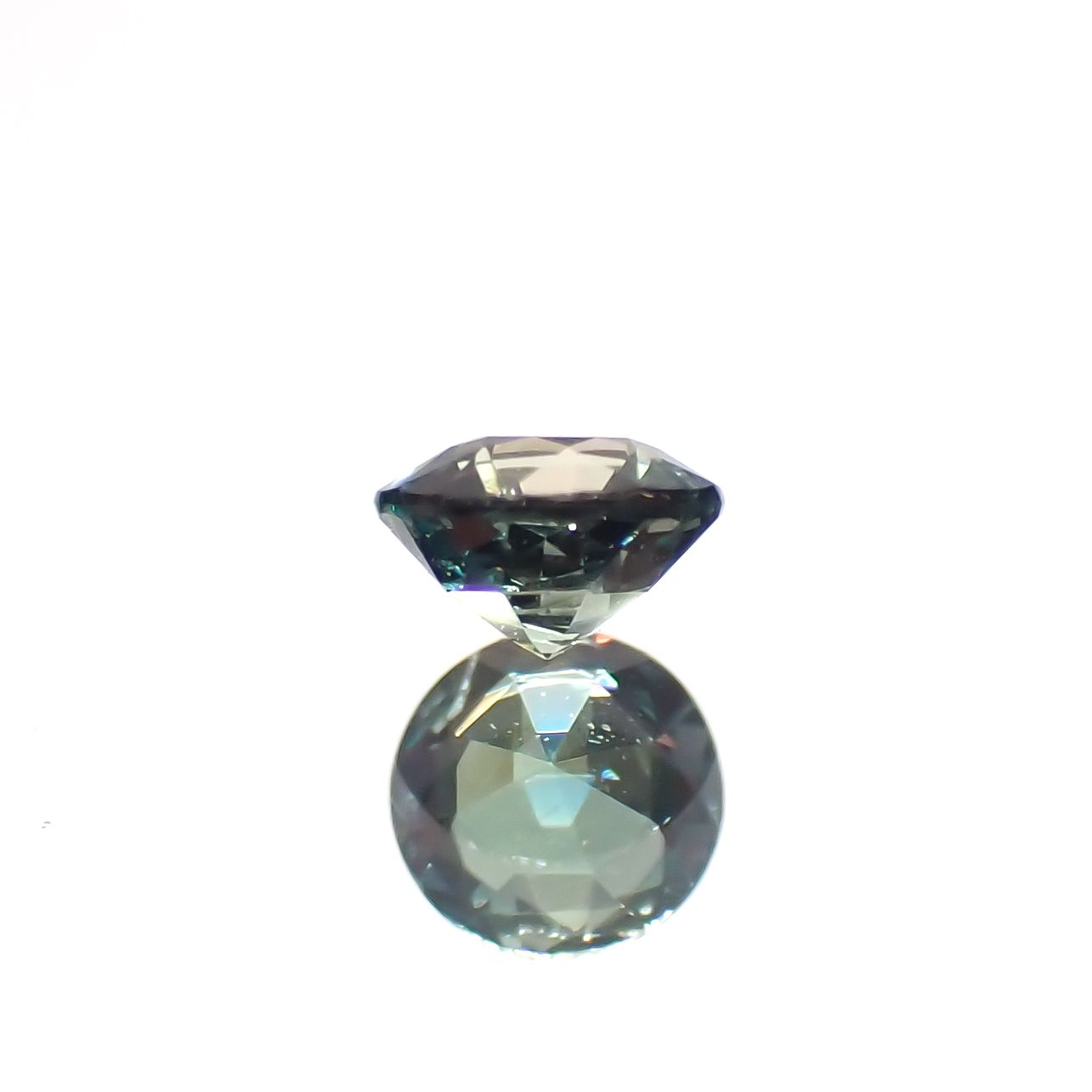 アレキサンドライト(宝石名アレキサンドライト)ブラジル産/EmeraldMains社製 0.124ct ソ付(彩珠)[231224616]3.1x3.1mm前後