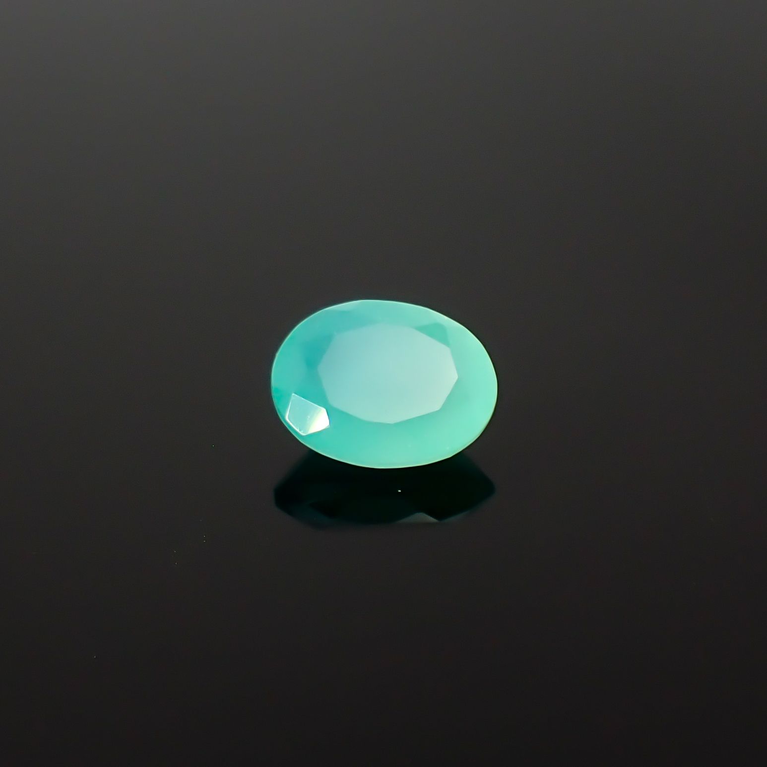 アクアプレーズ 南アフリカ産 1.17ct / 8.1x6.2mm前後 [260432018]