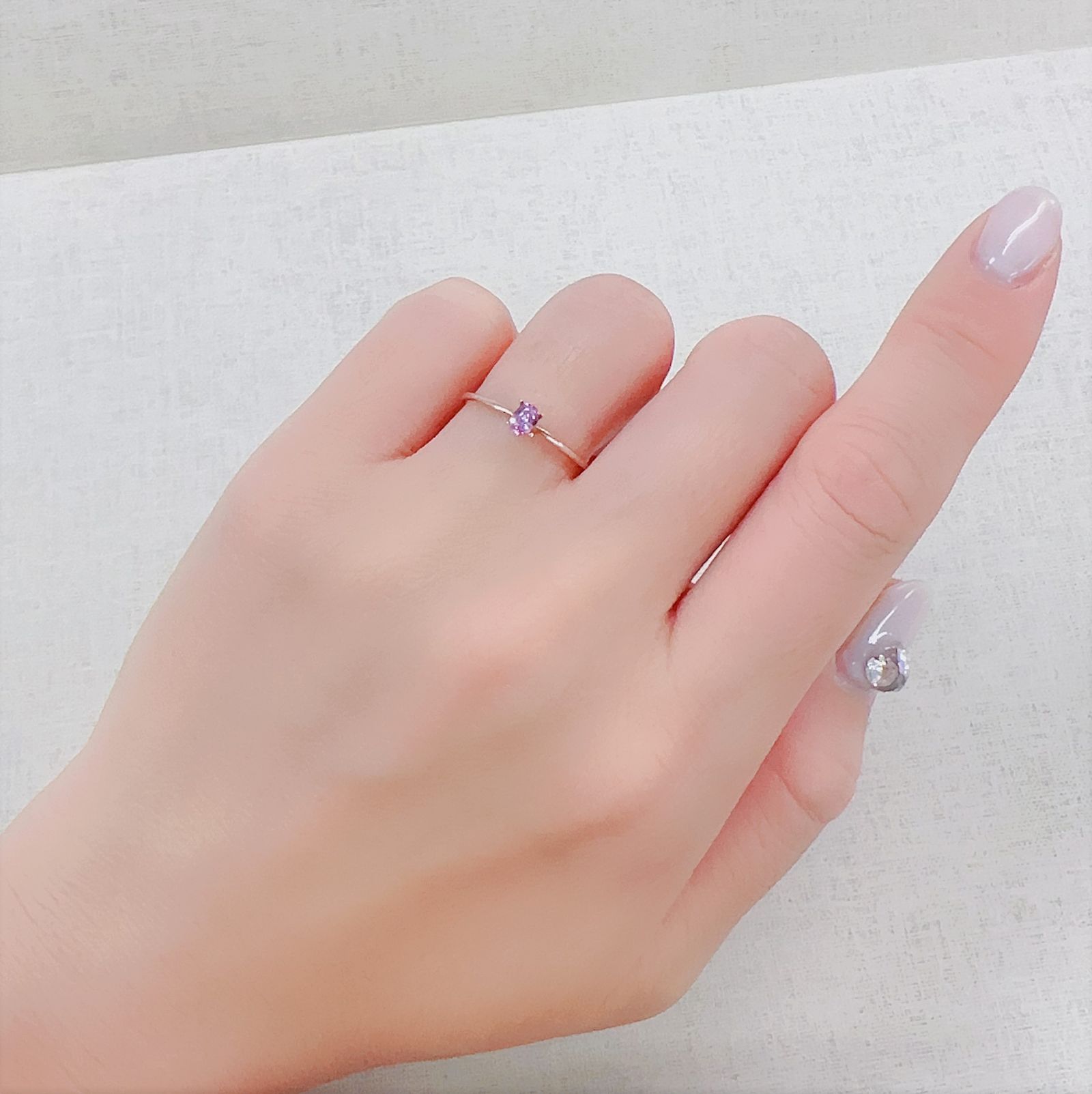 ネオンピンクサファイア スリランカ産 0.15ct[230421527]4x2.7mm前後