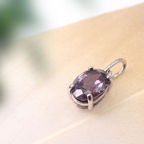 ペンダント空枠：石留め▶ベキリーブルーガーネット（お客様製作例）