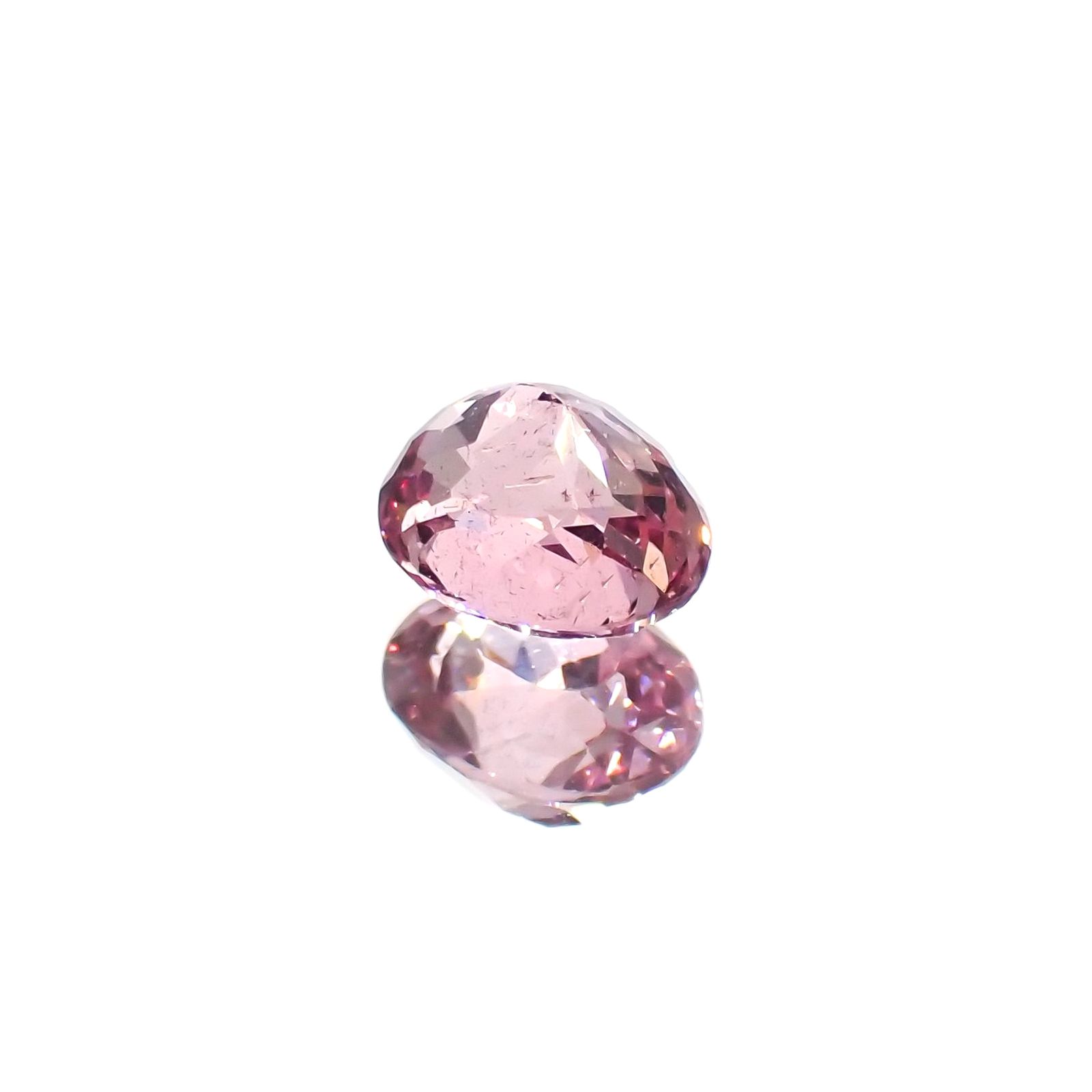 カラーシフトマラヤガーネット(宝石名ガーネット)タンザニア産 識別済 1.27ct / 6.6x5.5mm前後 [260415015]
