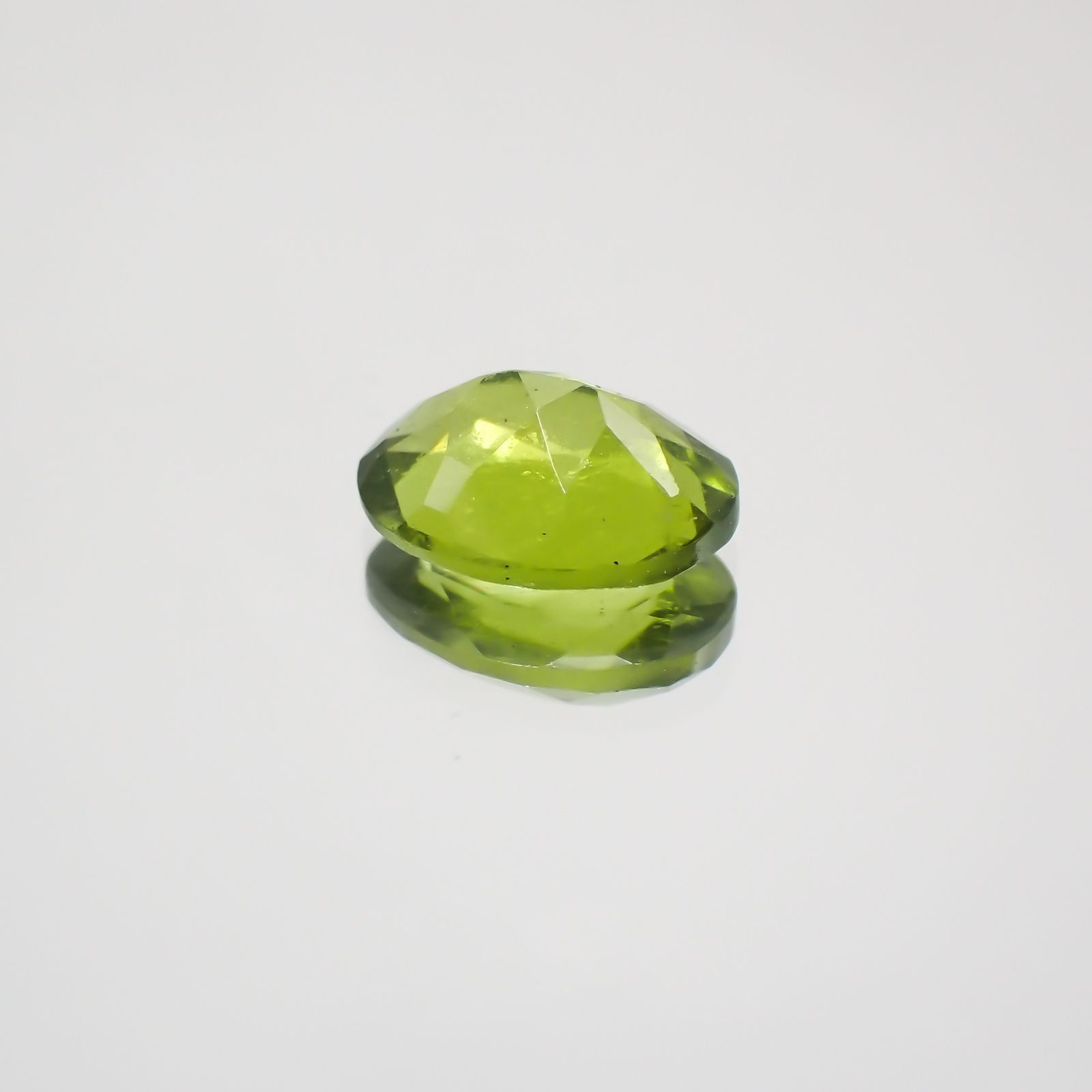アイドクレース(宝石名アイドクレース) ケニア産 1.22ct 識別済[21059954]7.9×5.9mm前後