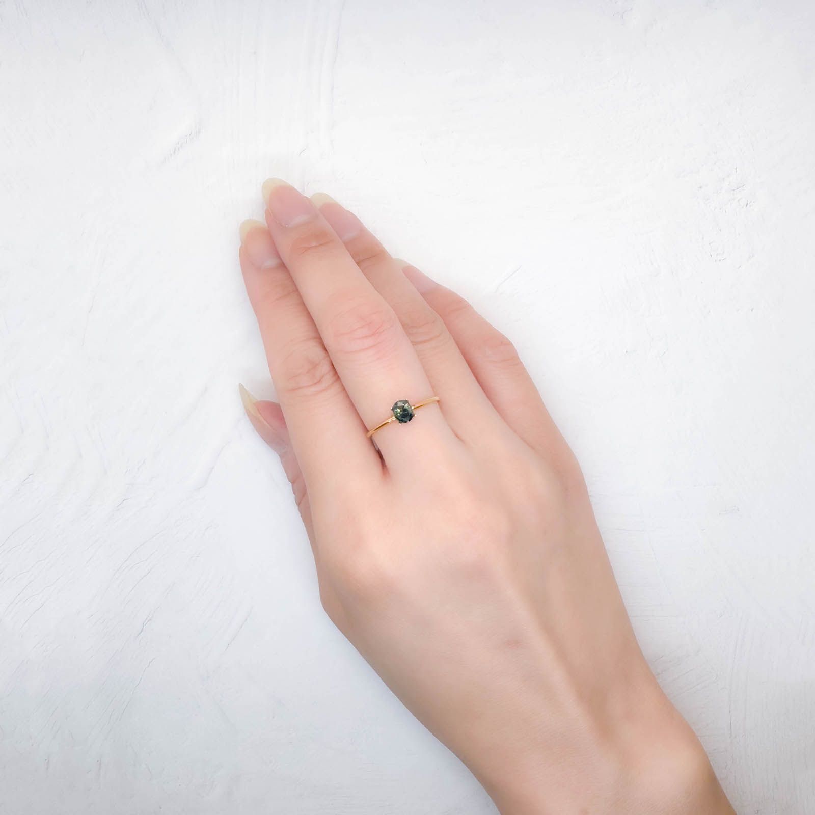 バイカラーサファイア(宝石名バイカラー・サファイア)マダガスカル/オーストラリア産 0.46ct 識別済[250114062]4.9x3.9mm前後