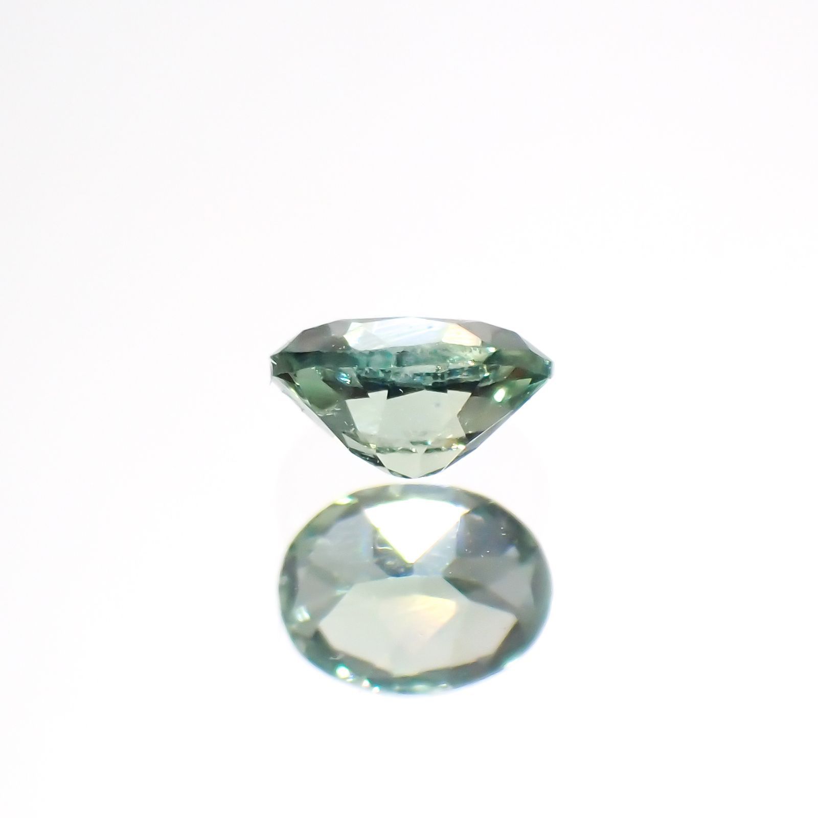 モンタナサファイア(宝石名サファイア)アメリカ・モンタナ州産 0.22ct 識別済[220114636]3.9x2.9mm前後