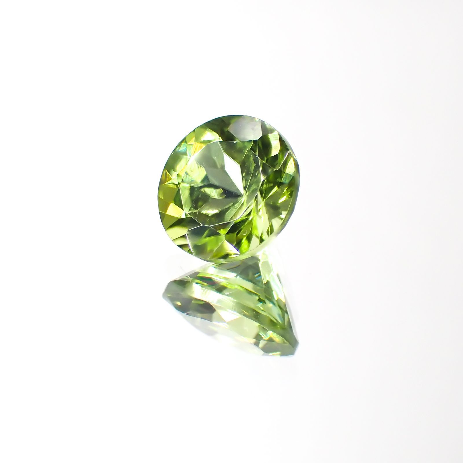 ペリドット(宝石名ペリドット) パキスタン産 1.43ct 識別済[211013084]6.9×6.9mm前後