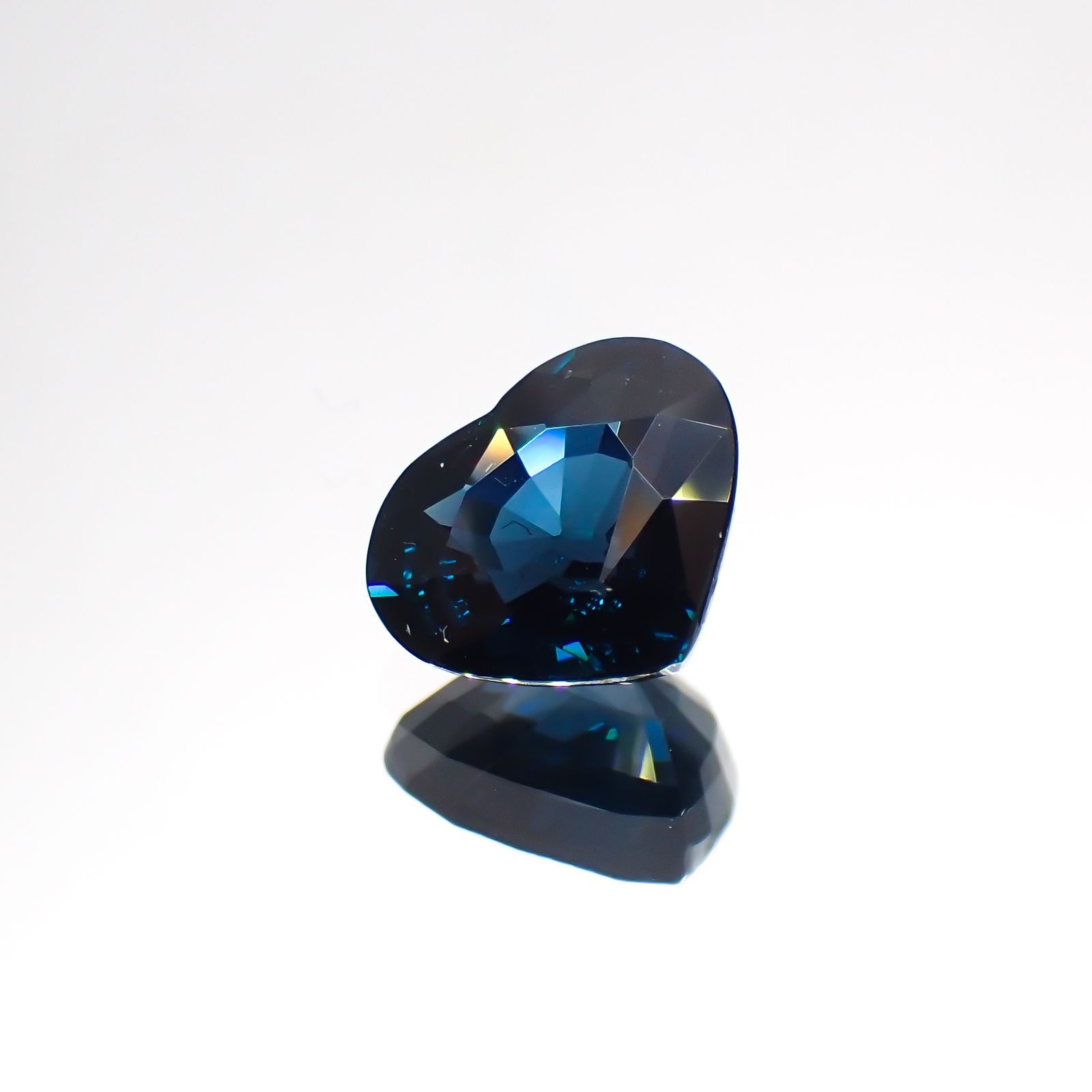 コバルトブルースピネル(宝石名ブルー・スピネル)スリランカ産 1.438ct ソ付(日独)[220113831]6.49x7.54mm前後
