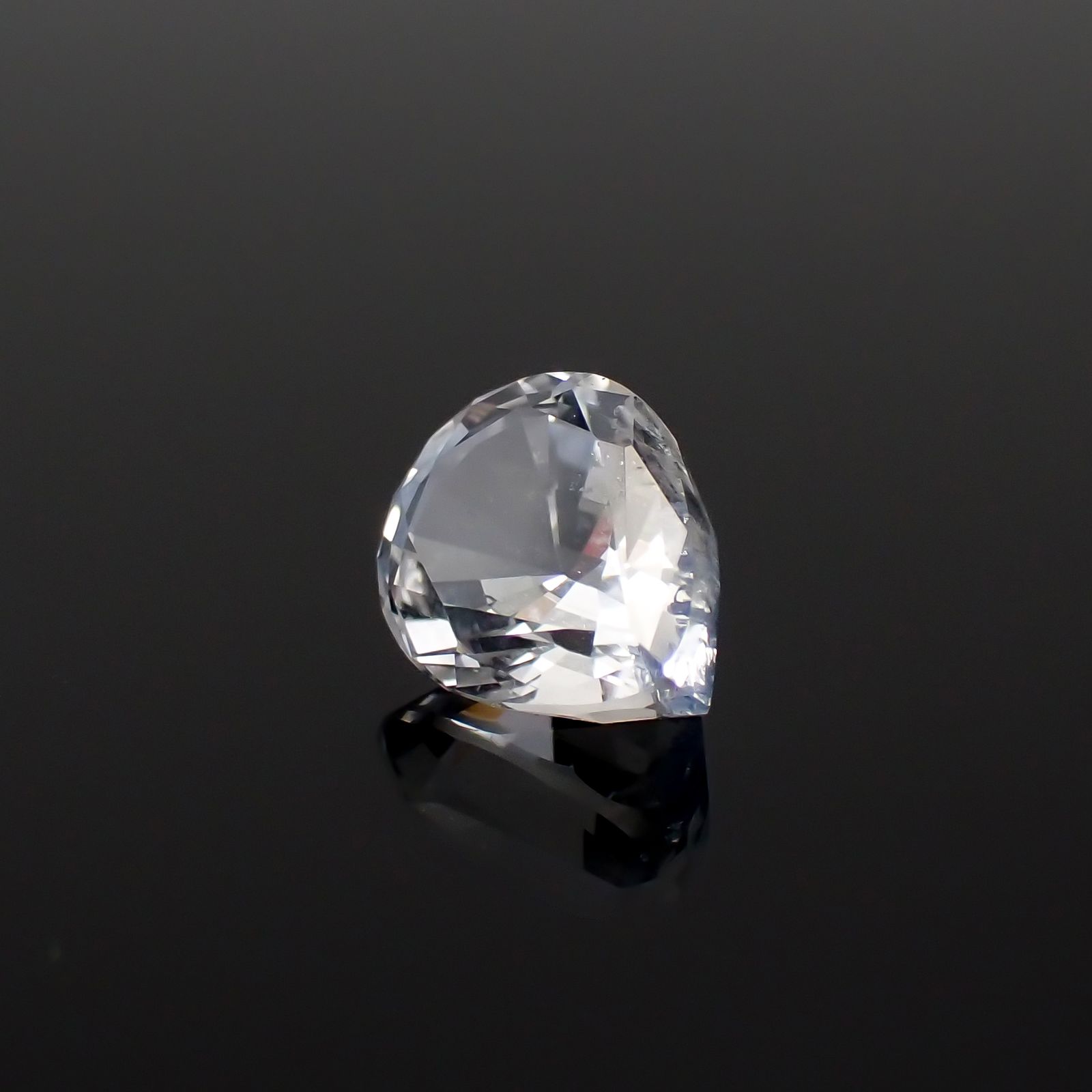 デュモルチェライトインクォーツ ブラジル産 0.89ct[231023580]7.1x5.7mm前後