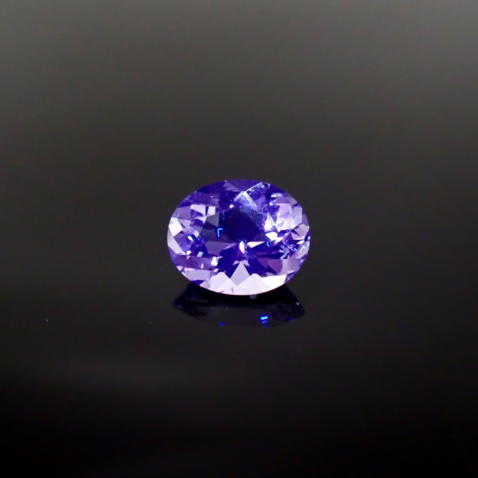 オーソクレース(宝石名ホワイト・オーソクレース)マダガスカル産 3.46ct 識別済[240628000]11.5x9.4mm前後