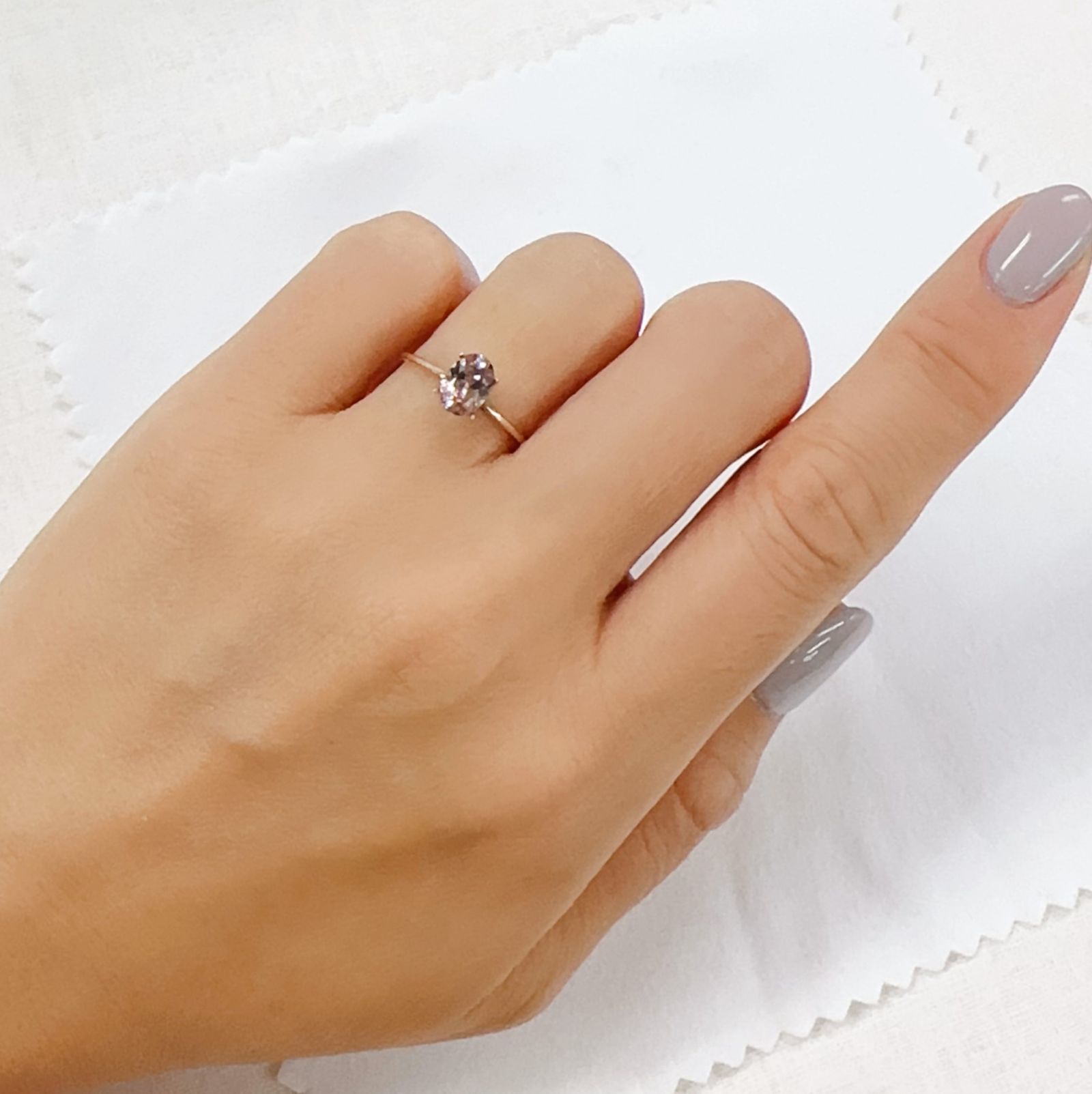 ドラゴンガーネット タンザニア産 0.96ct[230923310]7.1x5.1mm前後