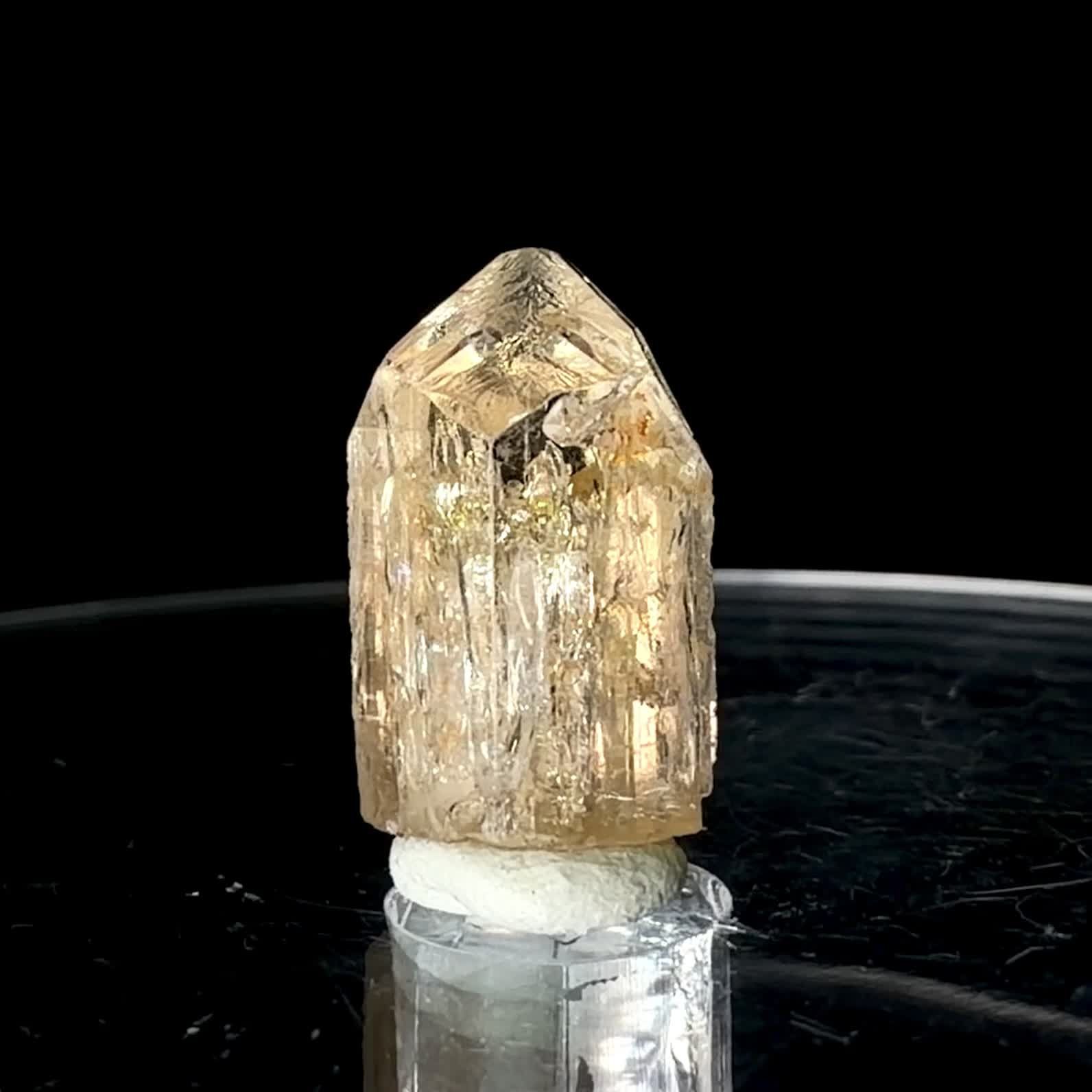 インペリアルトパーズ 原石 ザンビア産 10.36ct / 15.8x9.6mm前後