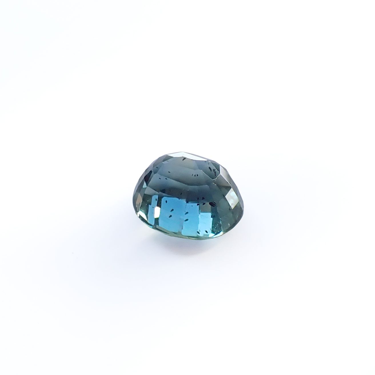 サファイア(宝石名サファイア) マダガスカル/スリランカ産 ソ付(彩珠) 1.633ct / 7x6mm前後 [260112471]