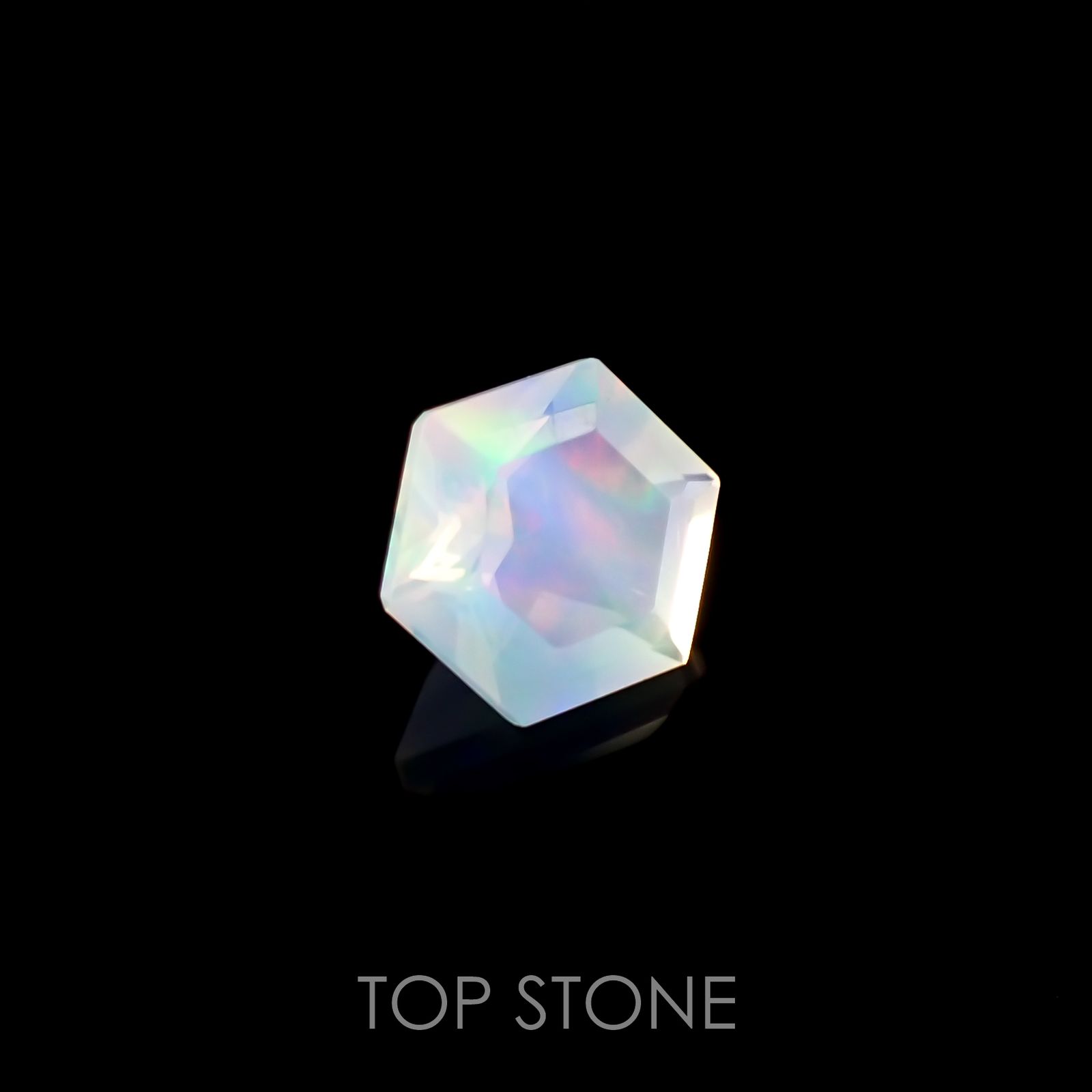 ◇ヘキサゴンカット◇エチオピアオパール エチオピア産 ルース 0.4ct[210611035]5.4×5.3mm前後