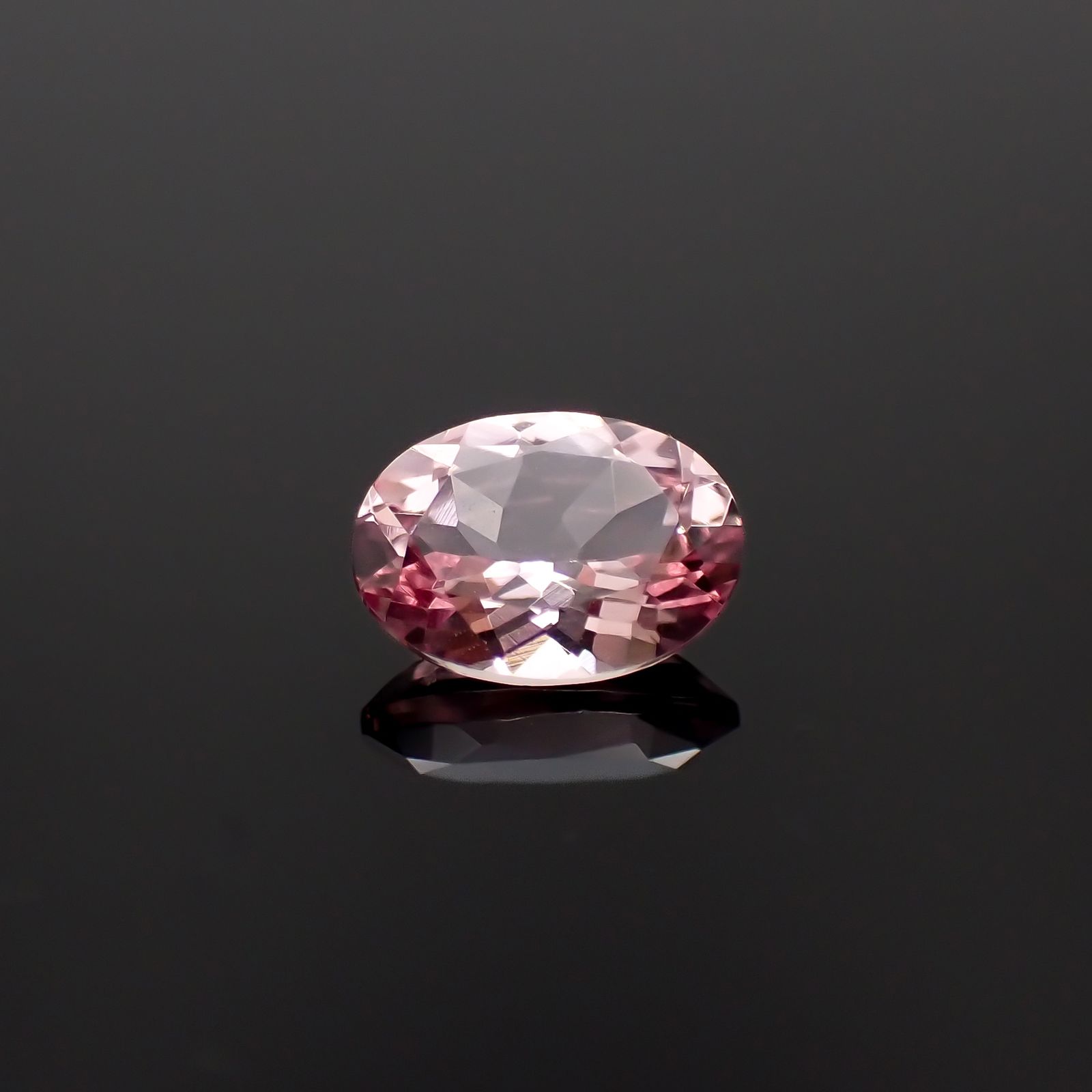 ドラゴンガーネット タンザニア産 0.94ct[231023695]7x5mm前後