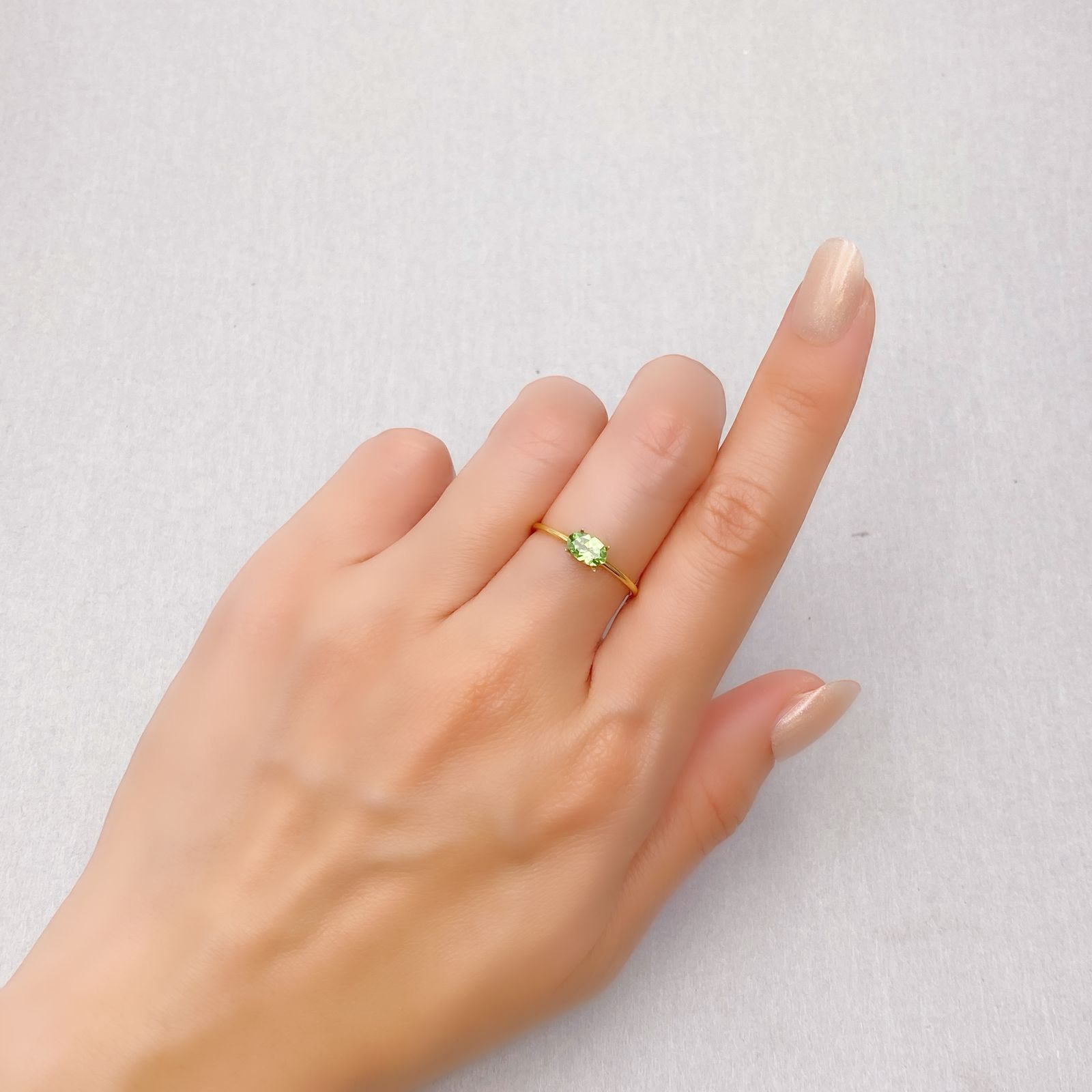 ミントガーネット(宝石名ガーネット)タンザニア産 0.47ct 識別済[241229607]6.2x3.9mm前後