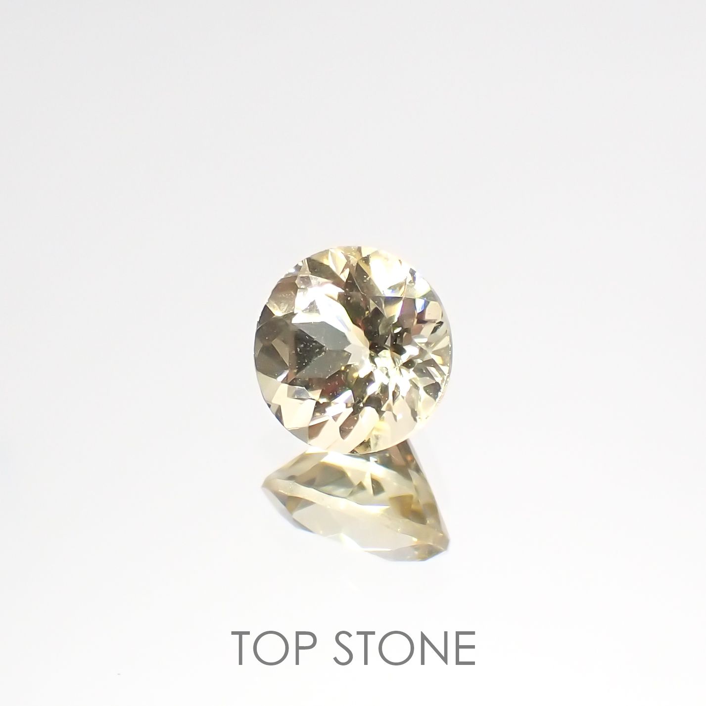 イエローベリル(宝石名イエロー・ベリル)ブラジル産 0.90ct 識別済[220515855]6.1x6.1mm前後