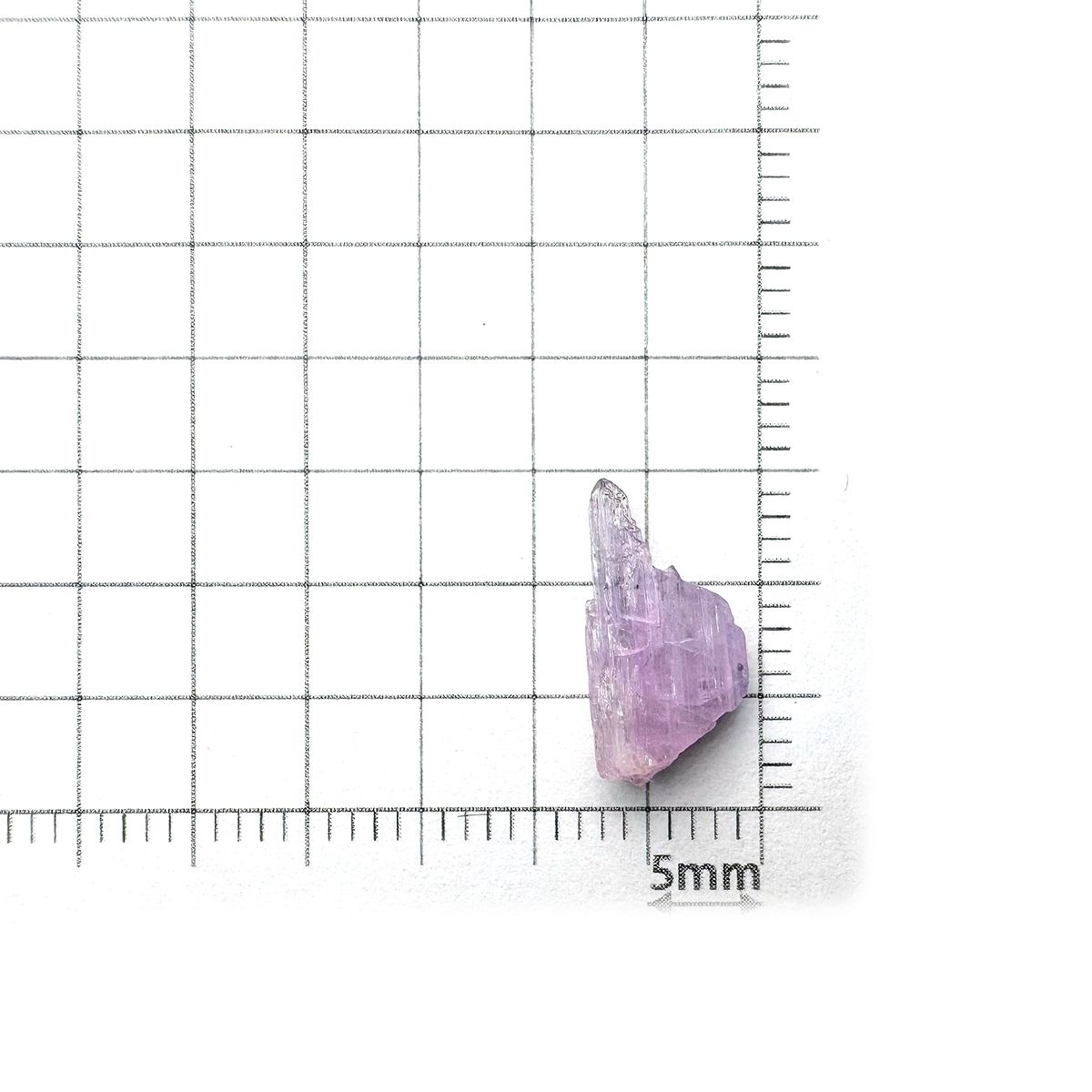 ピンクゾイサイト 原石 タンザニア産 2.44ct[231225001]12.9x6.5mm前後