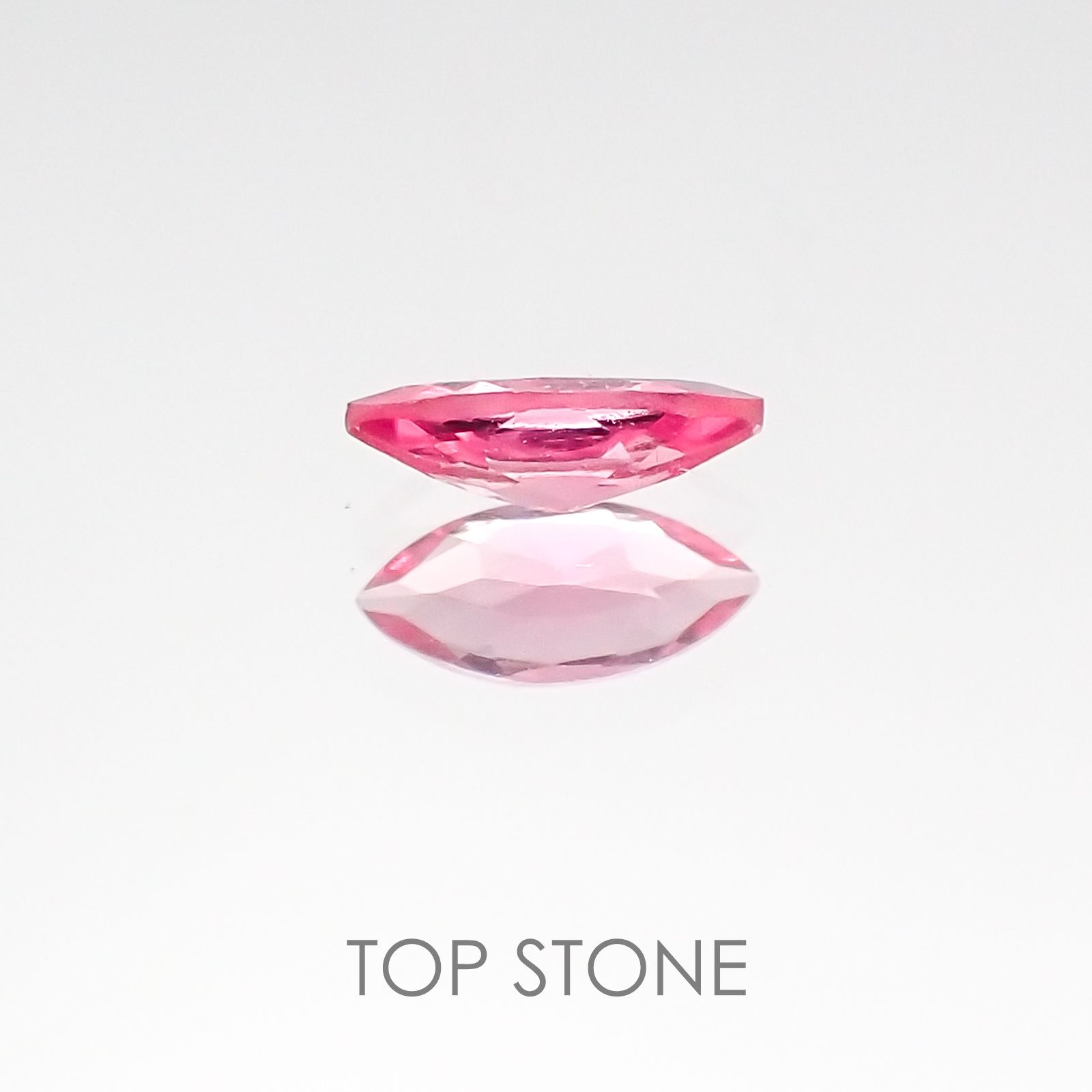 ホットピンクスピネル タンザニア産 ルース 0.12ct[20117677]5.2×2.3mm前後